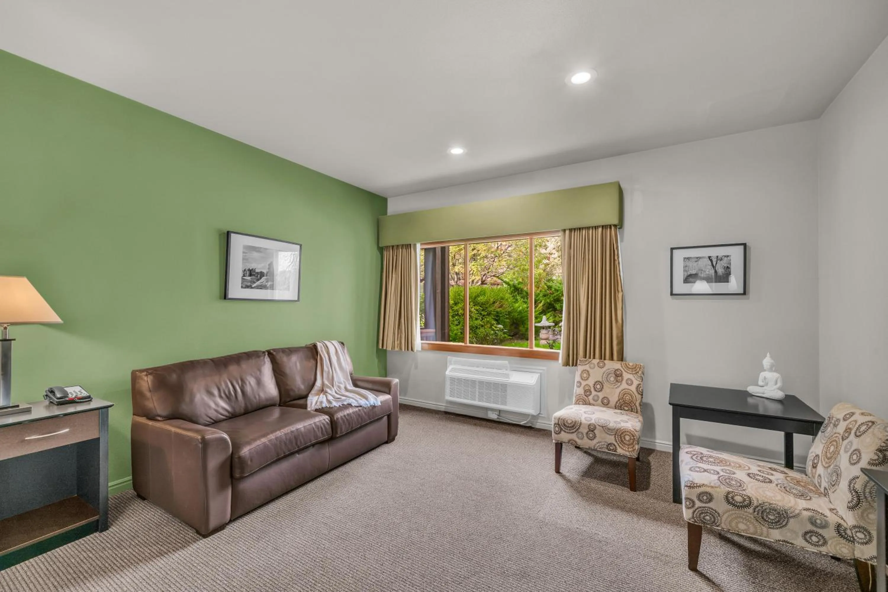 Seating area in Flanigan`s Resort and Spa