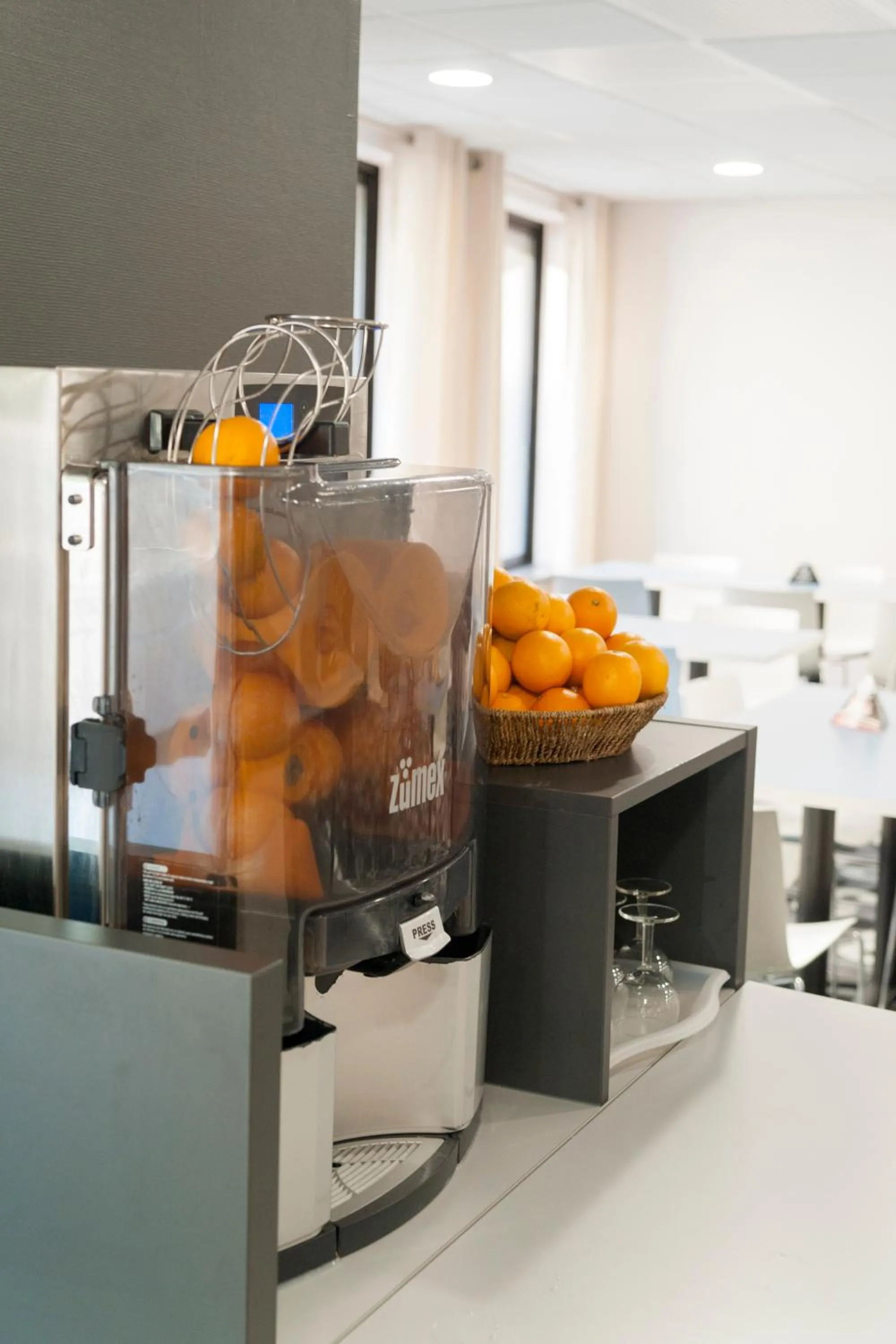 Breakfast in Brit Hotel Mâcon Centre Gare