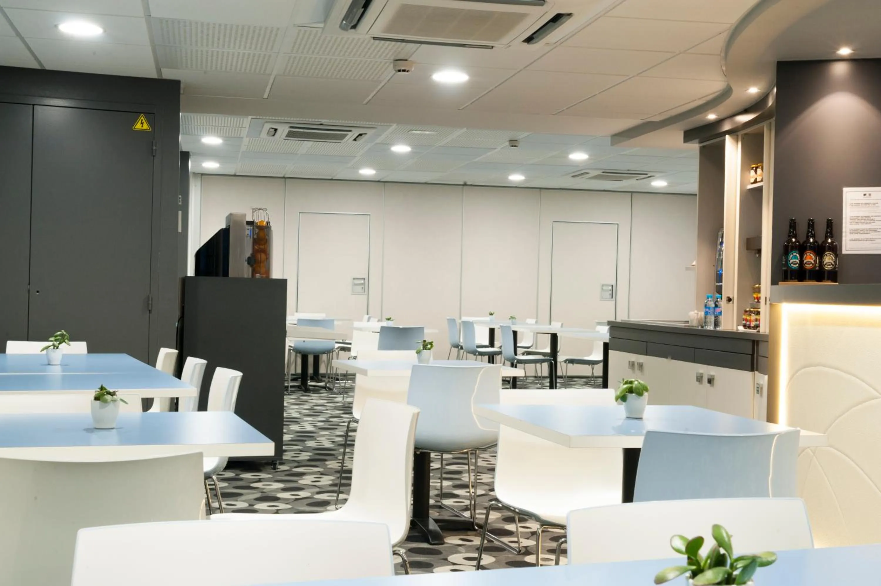 Breakfast in Brit Hotel Mâcon Centre Gare