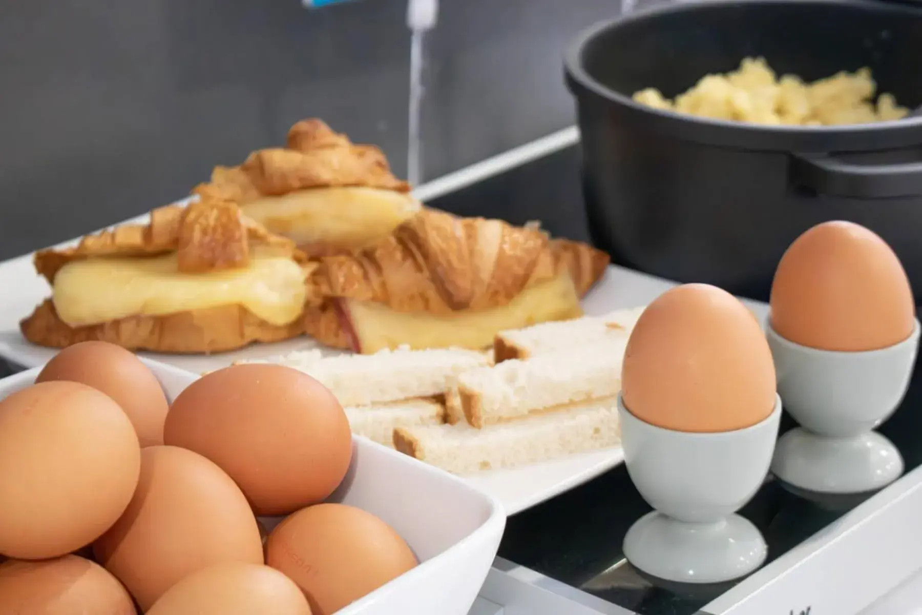 Buffet breakfast in Brit Hotel Mâcon Centre Gare Buffet breakfast in Brit Hotel Mâcon Centre Gare