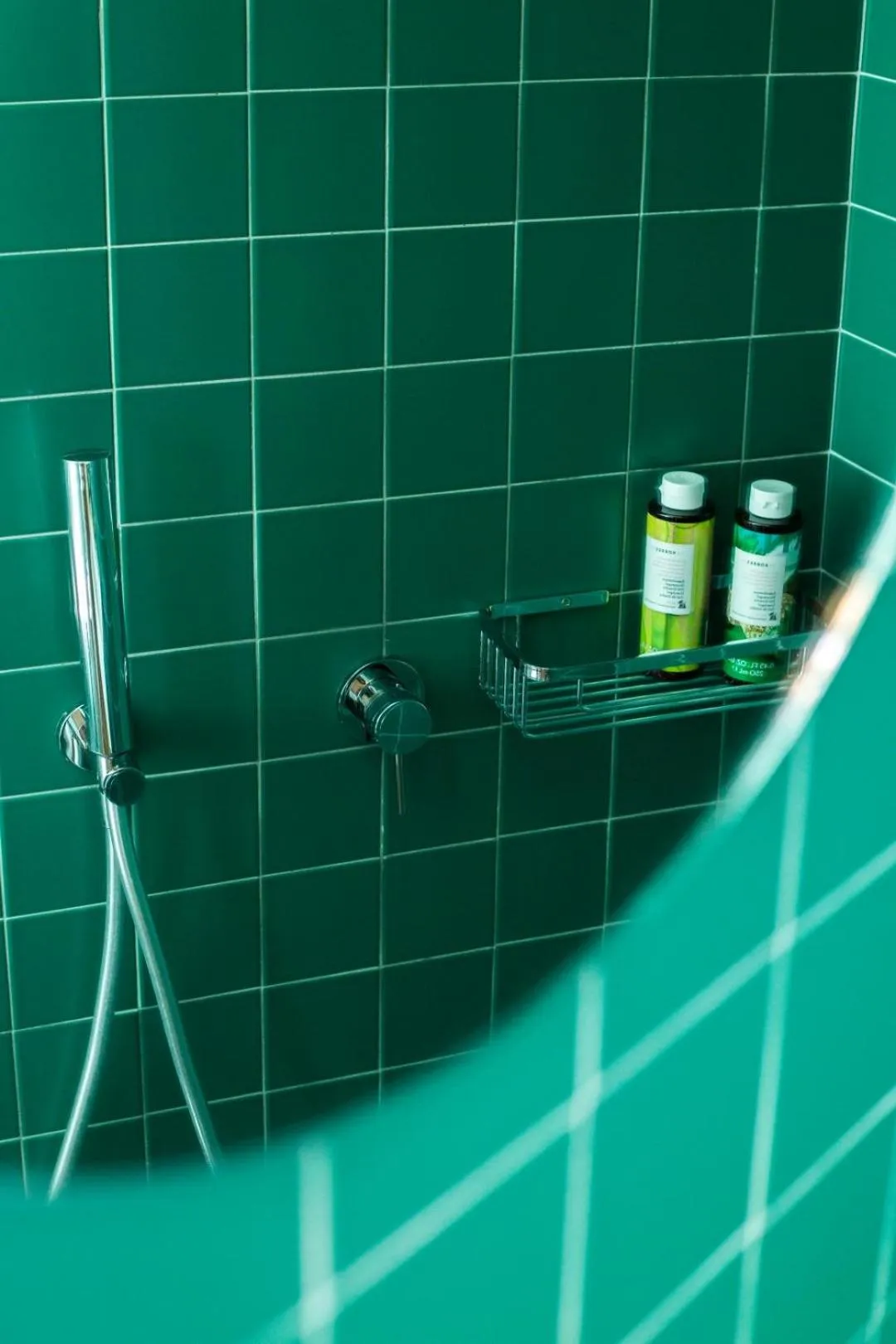 Shower in KERAMOS Athens