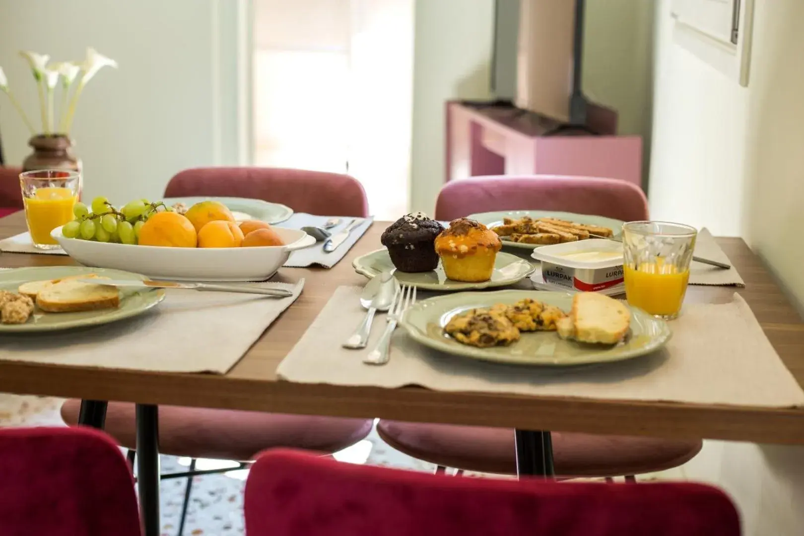 Dining area in KERAMOS Athens Dining area in KERAMOS Athens
