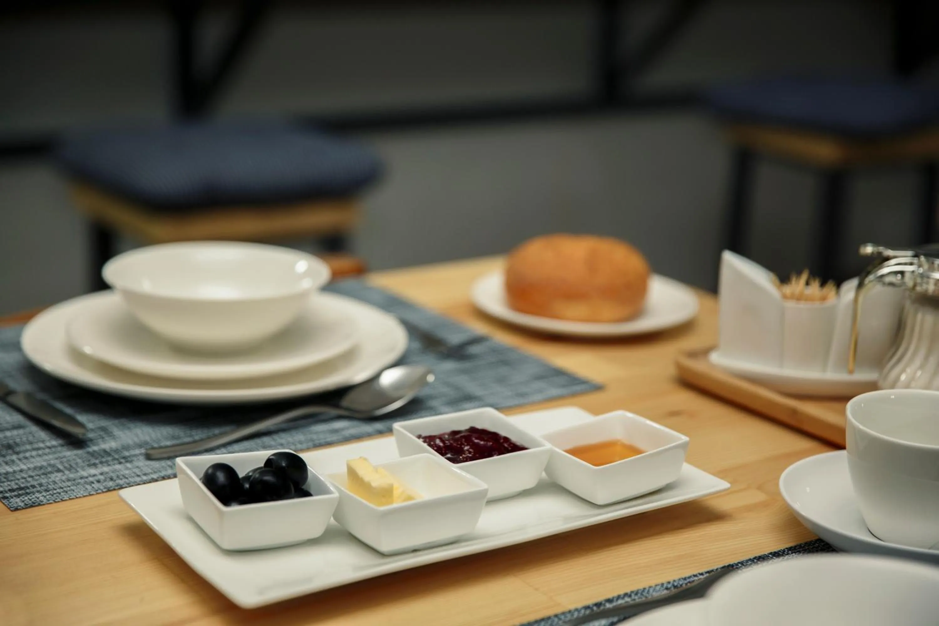 Breakfast in Tea for Two Hotel