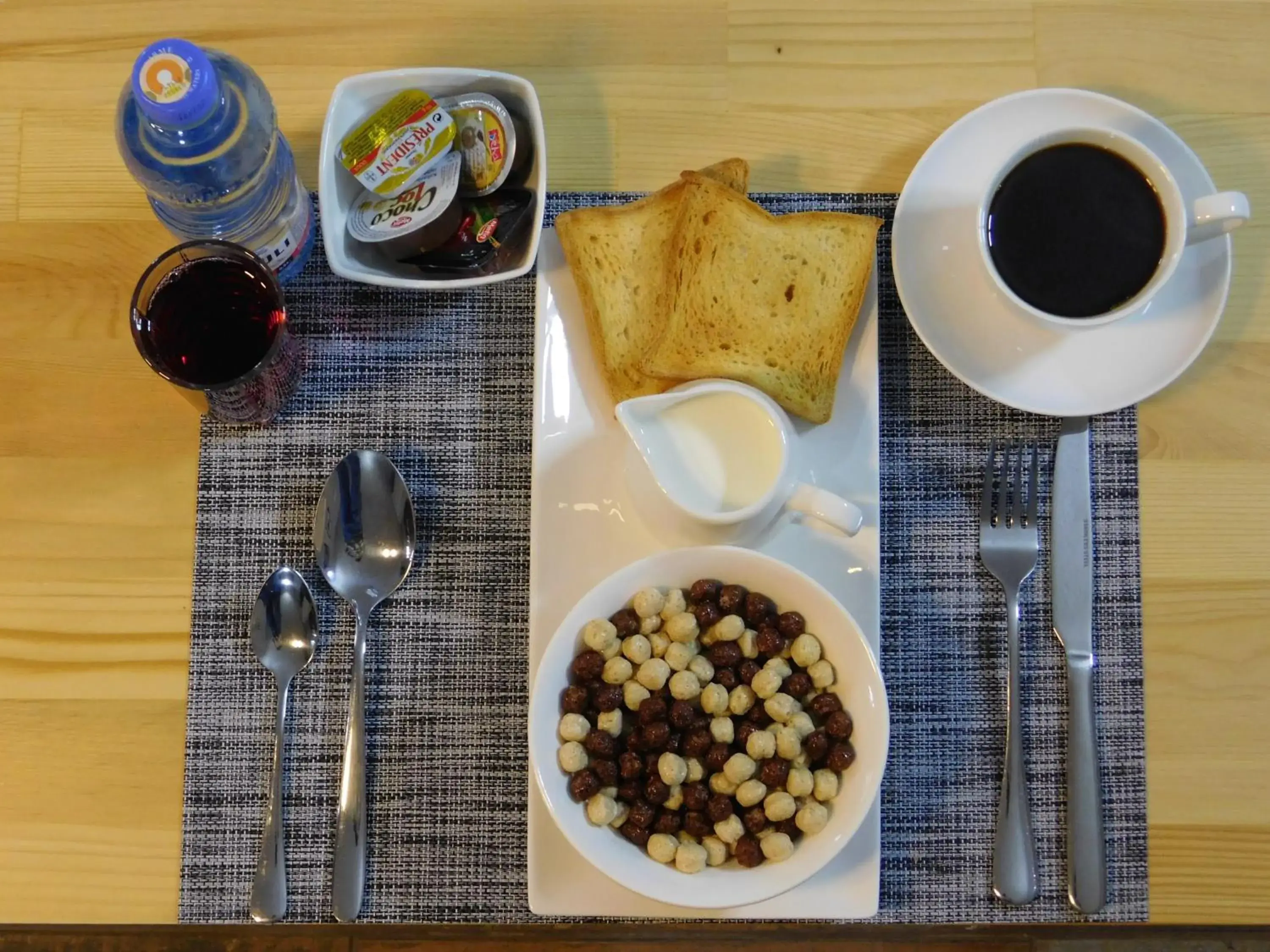 Breakfast in Tea for Two Hotel Breakfast in Tea for Two Hotel