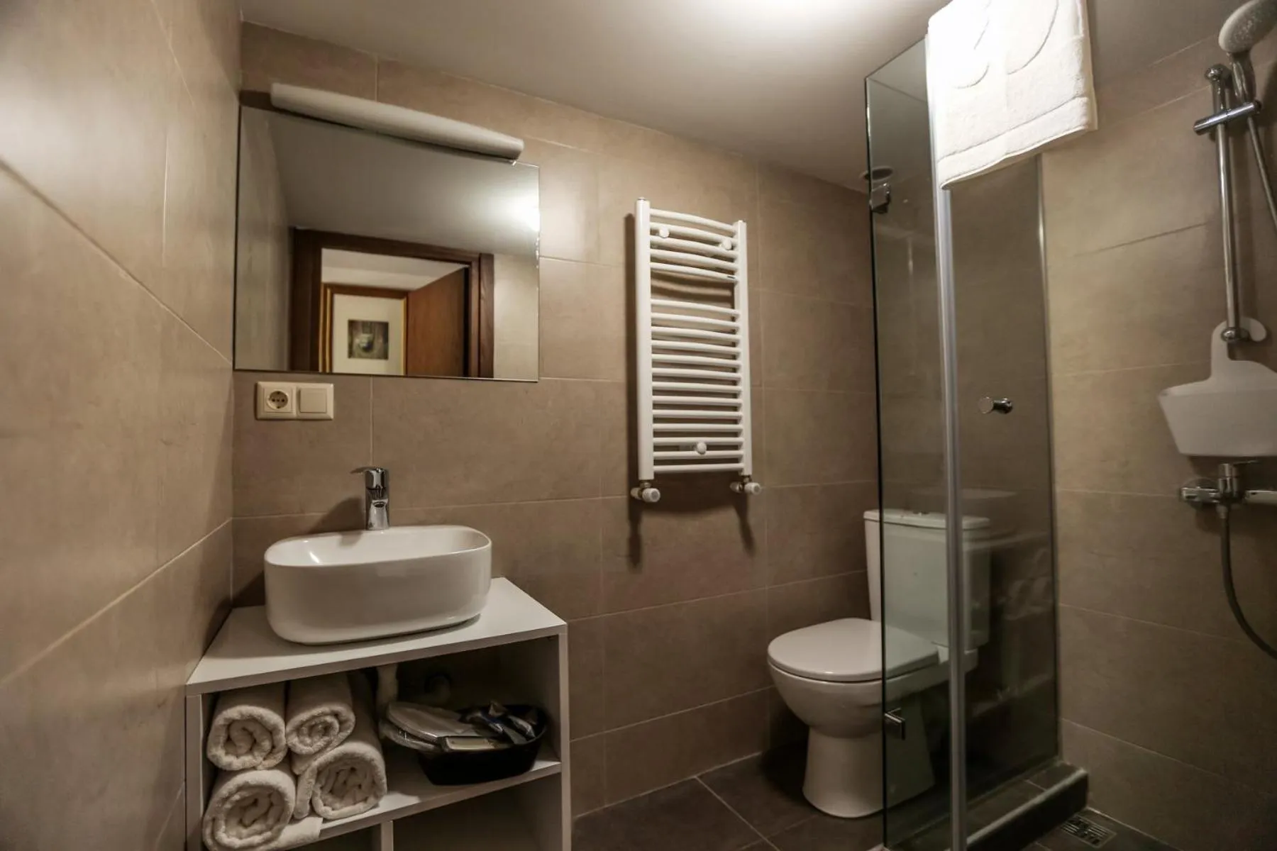 Bathroom in Tea for Two Hotel