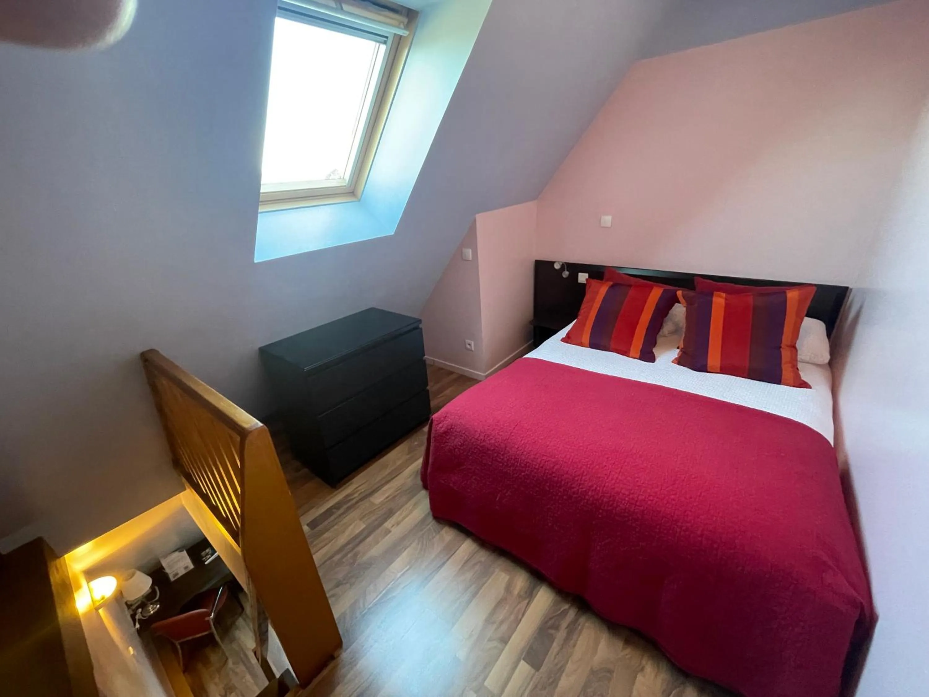 Bedroom, Bed in Logis Hôtels Le Saint Georges