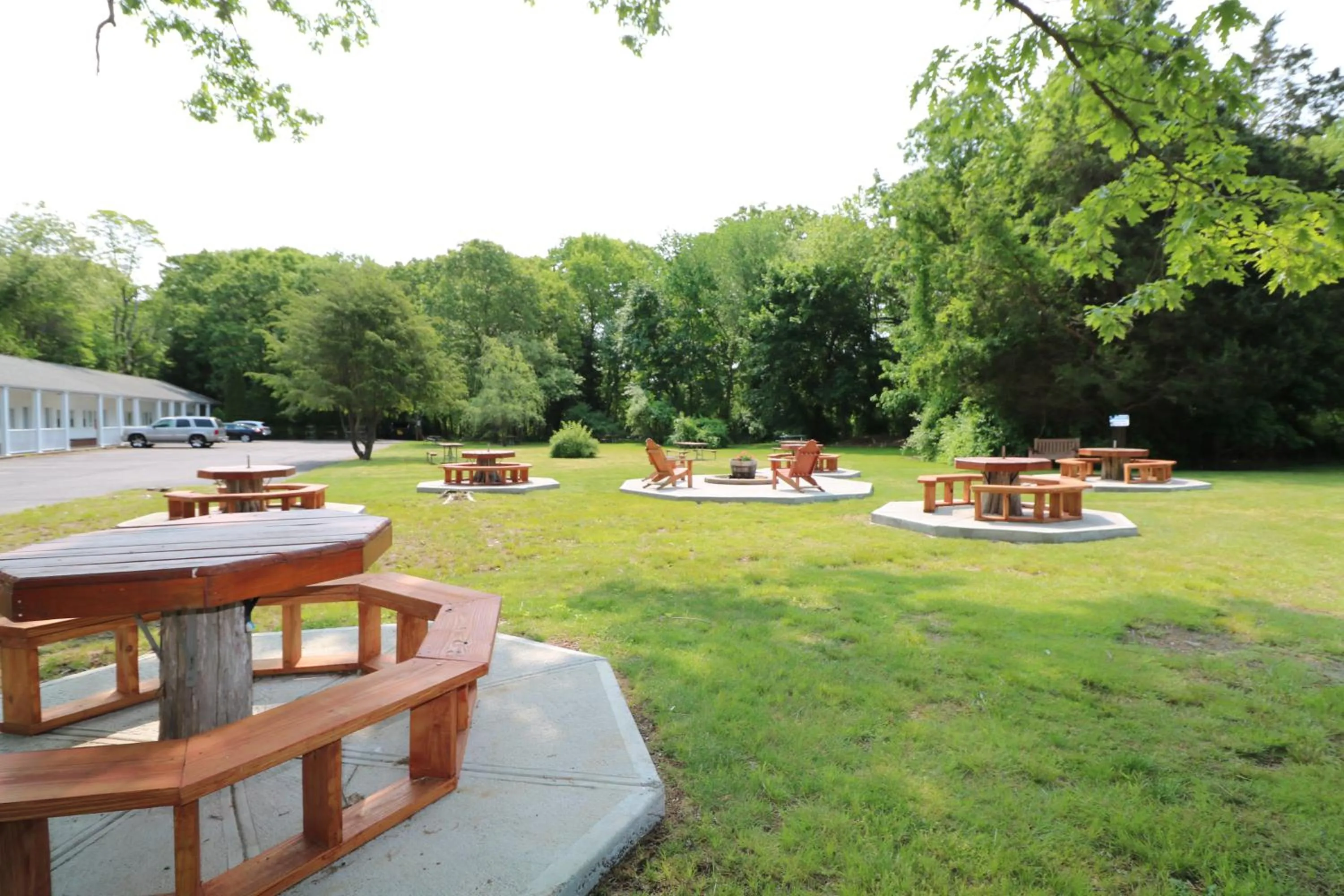 Day in Hamilton Village Inn