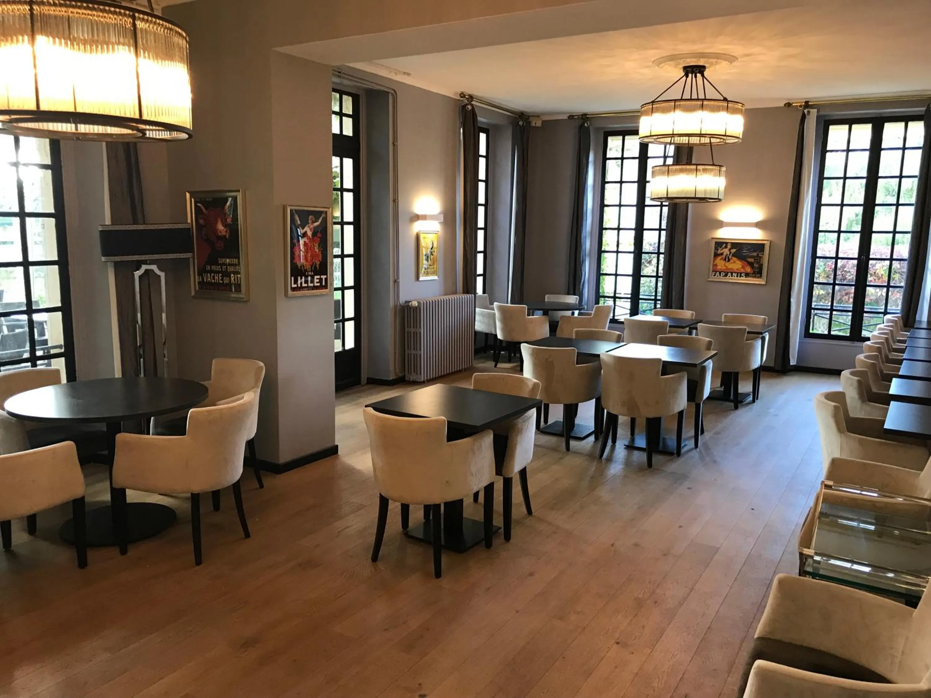 Restaurant/places to eat in Château de Sancy