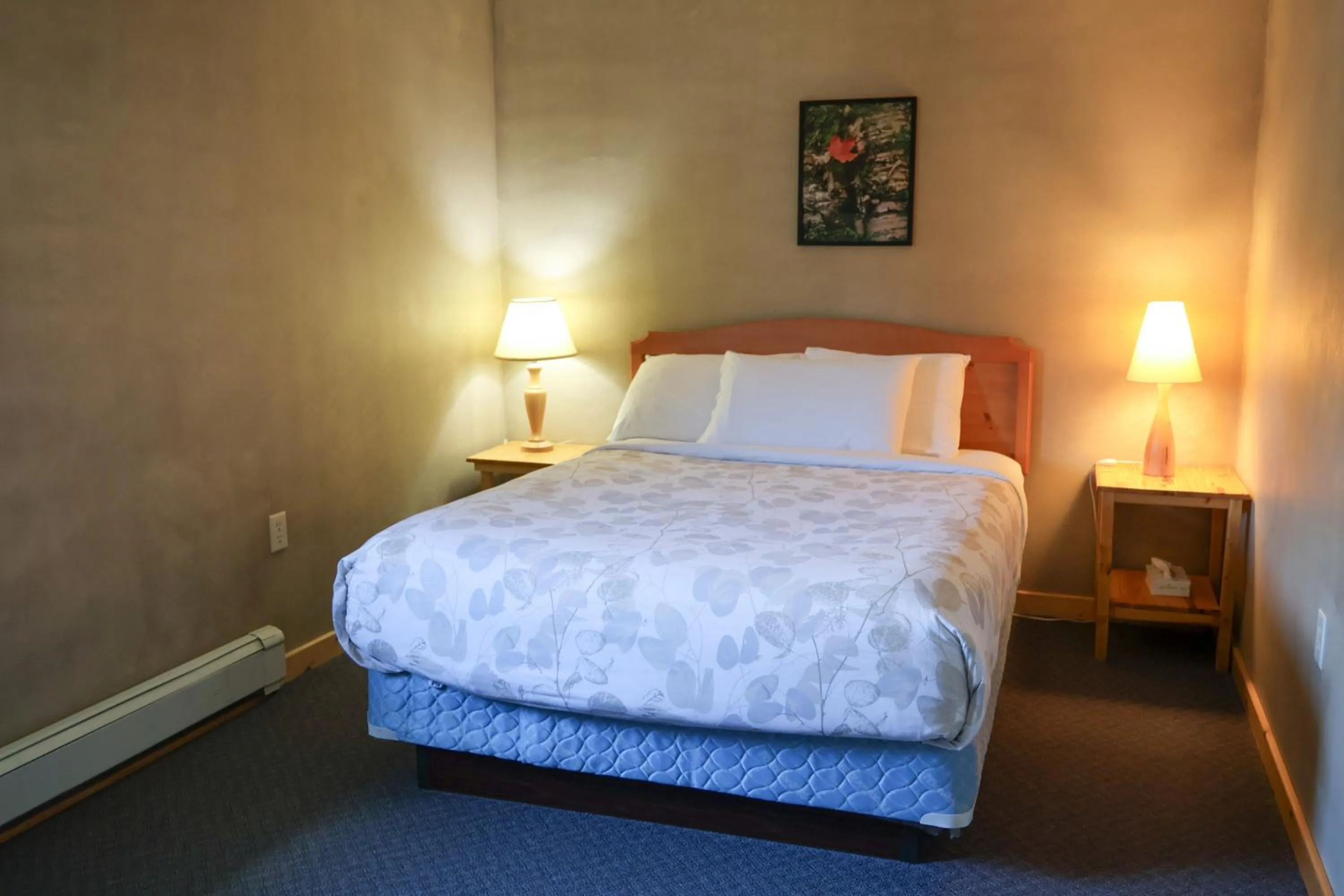 Bedroom, Bed in Adventure Inn