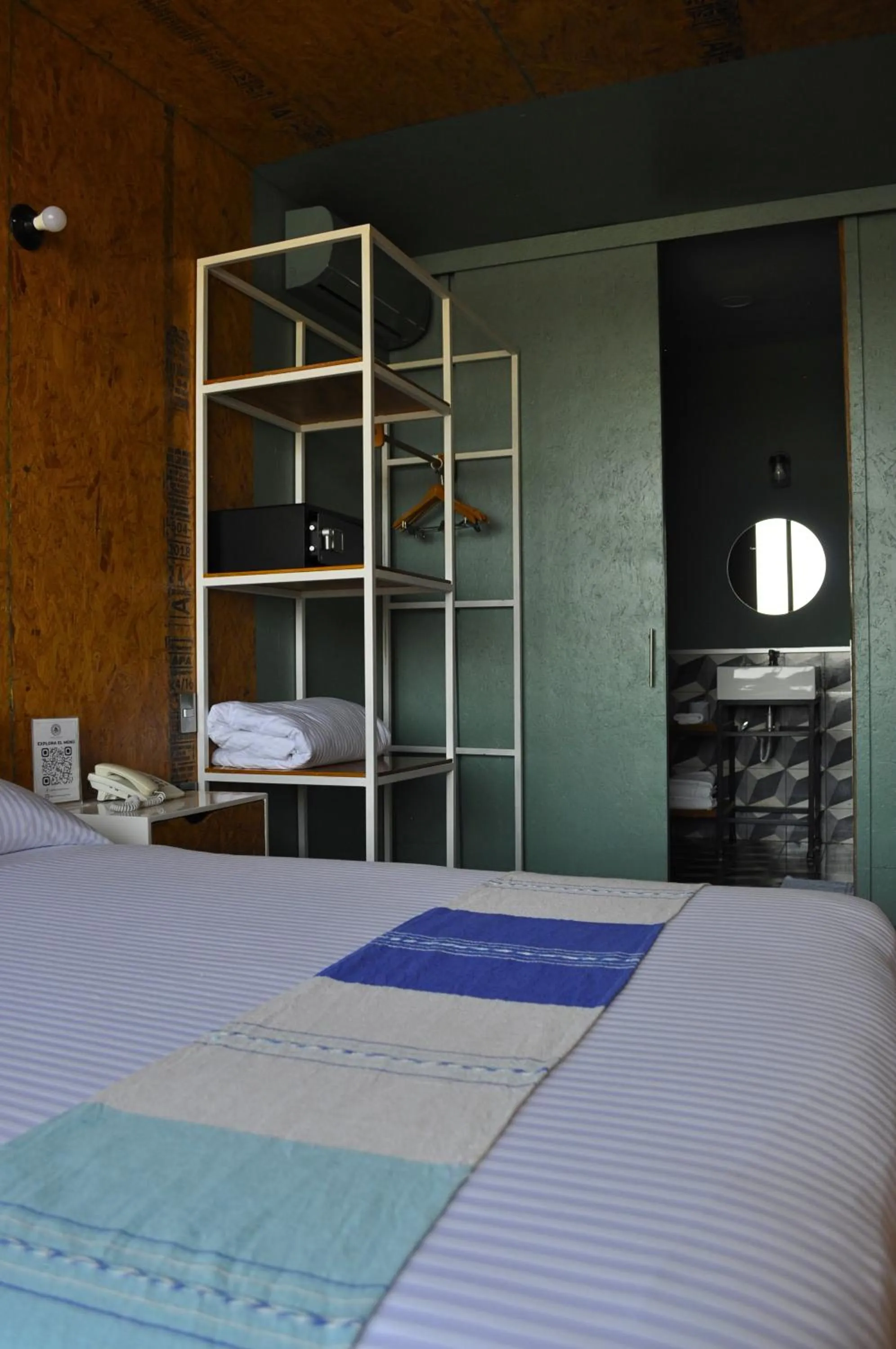 Photo of the whole room, Bed in Hotel Momotus Tuxtla - Desayuno opcional