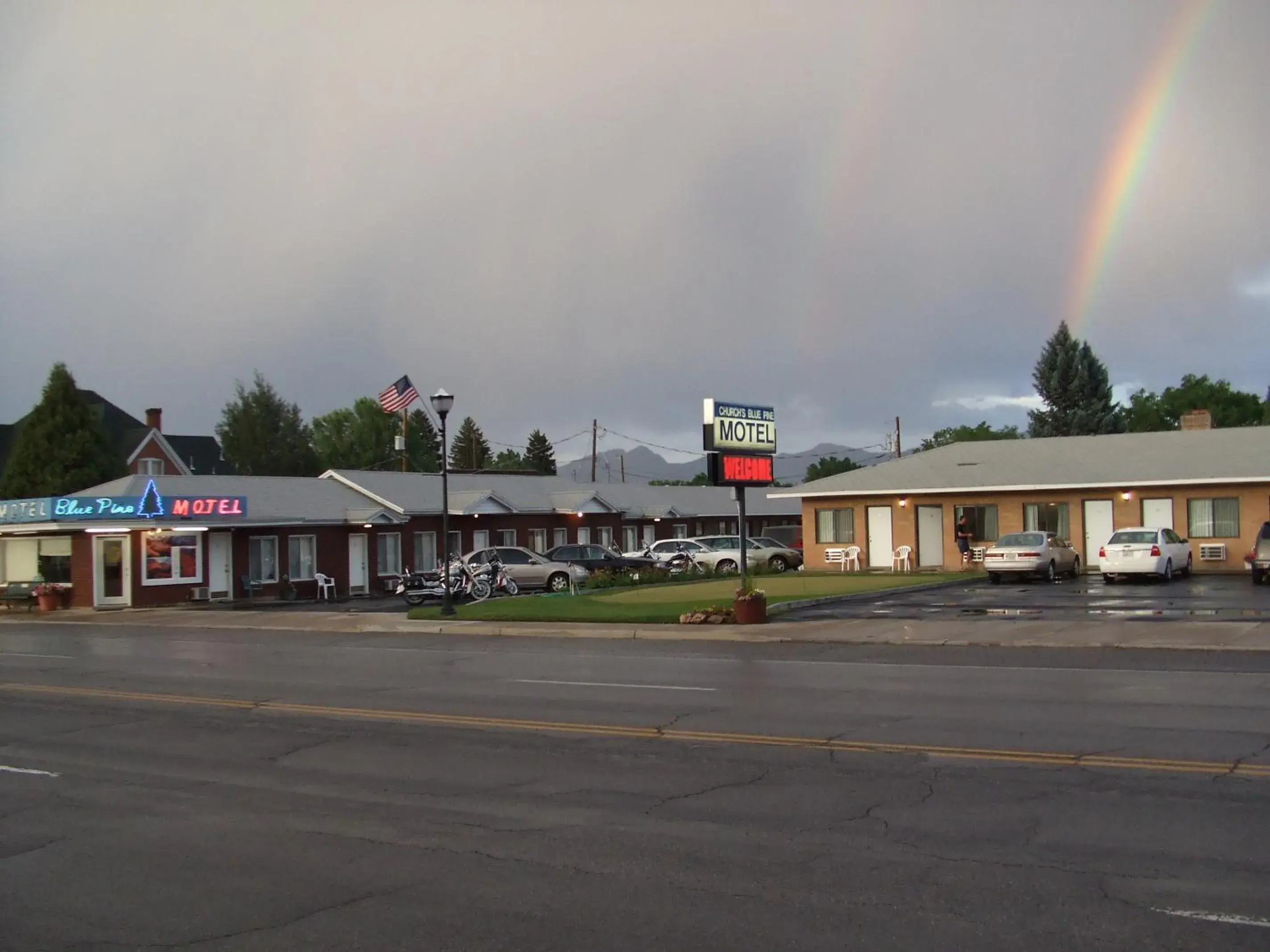 Blue Pine Motel Blue Pine Motel