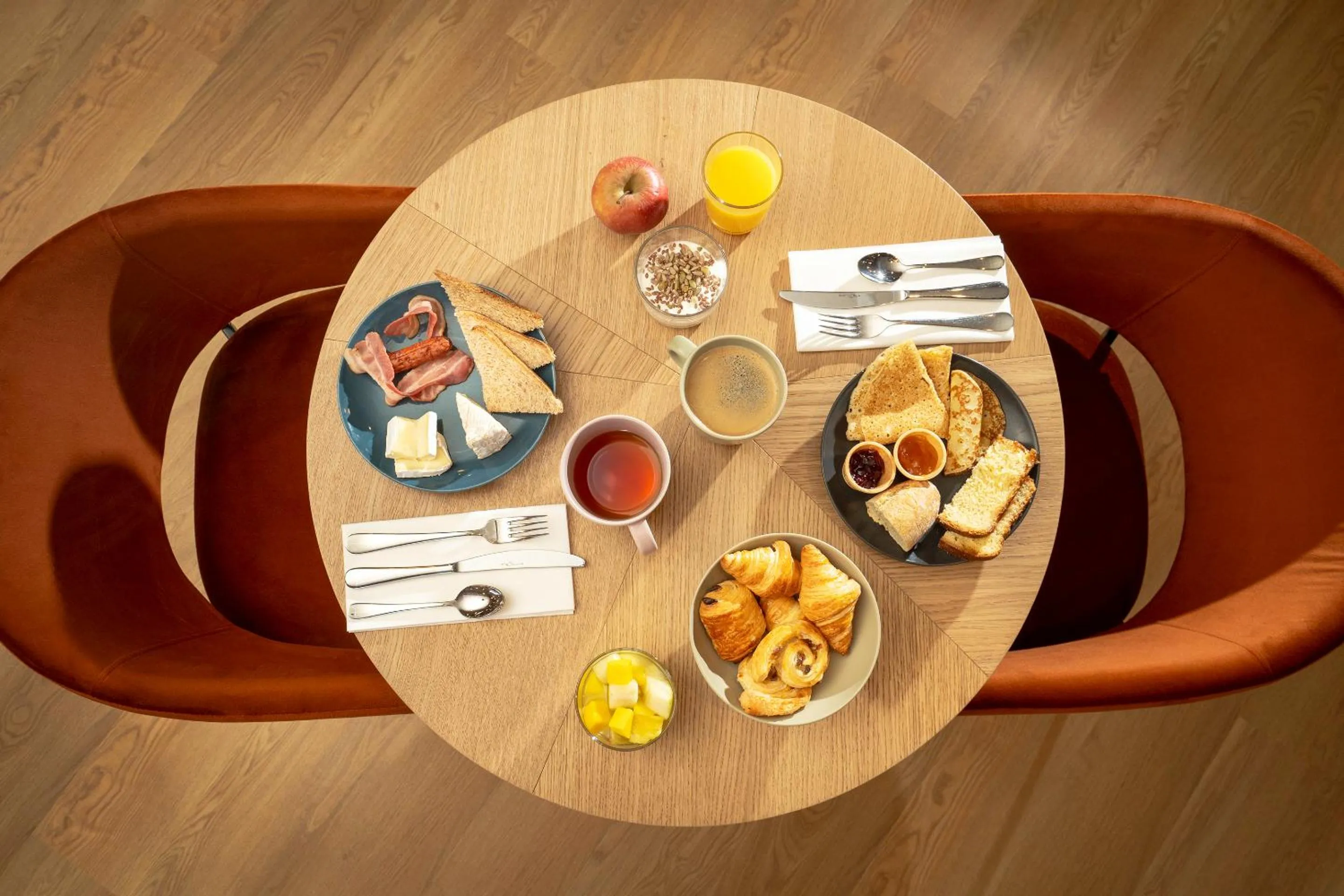 Breakfast in Sure Hotel by Best Western Caen Memorial