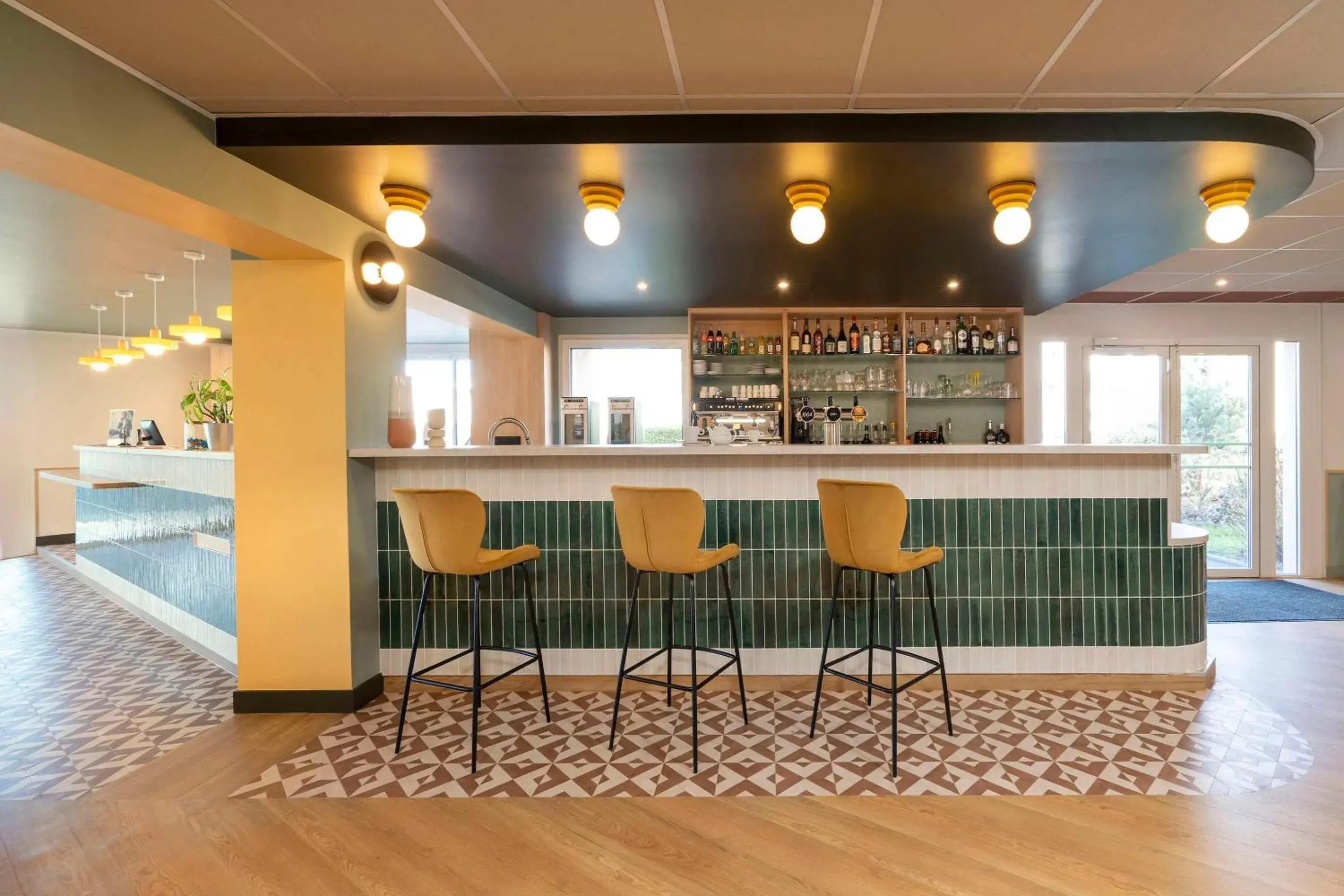 Lounge or bar in Sure Hotel by Best Western Caen Memorial Lounge or bar in Sure Hotel by Best Western Caen Memorial