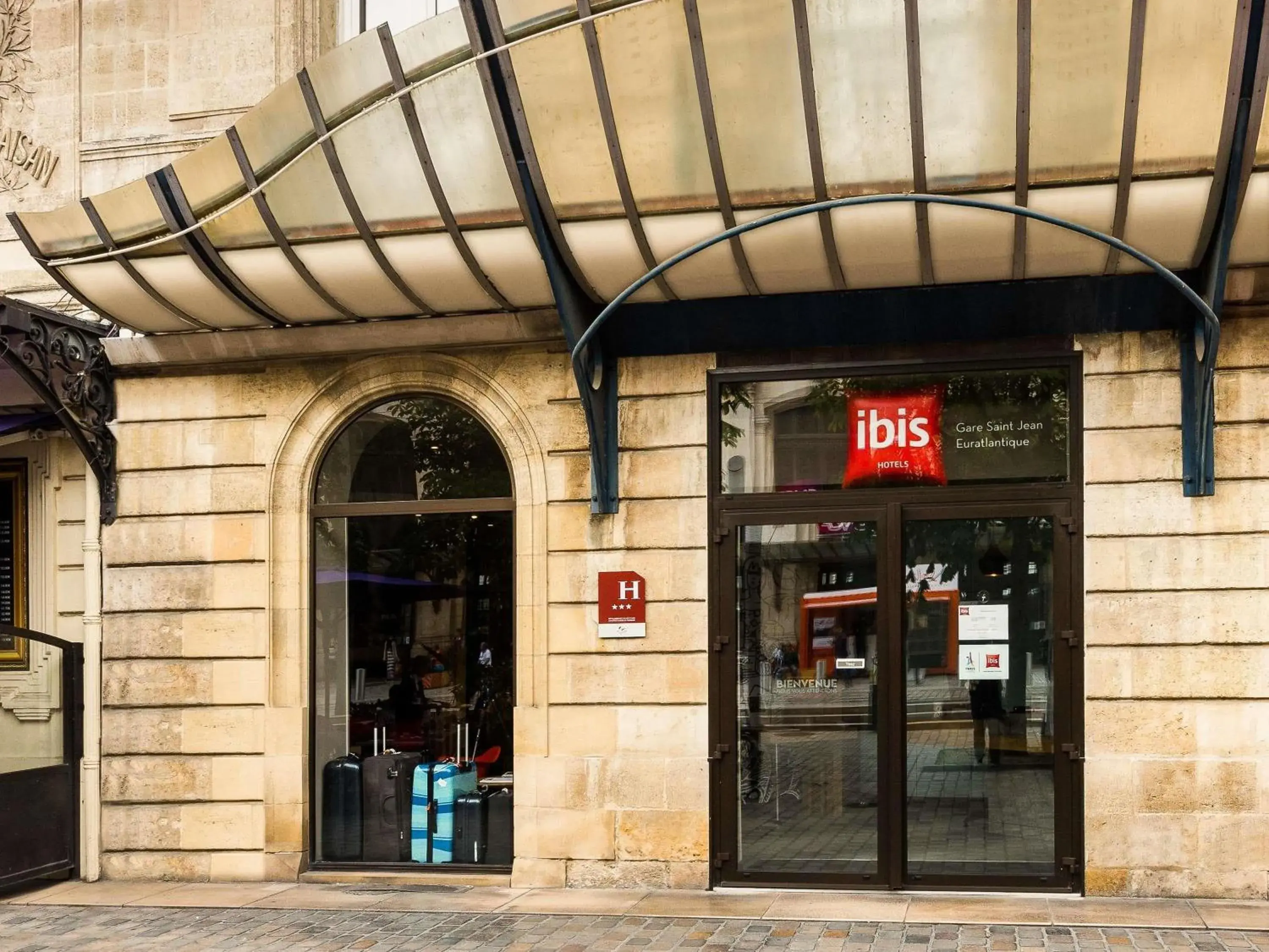 Property building in ibis Bordeaux Centre Gare Saint Jean Euratlantique Property building in ibis Bordeaux Centre Gare Saint Jean Euratlantique