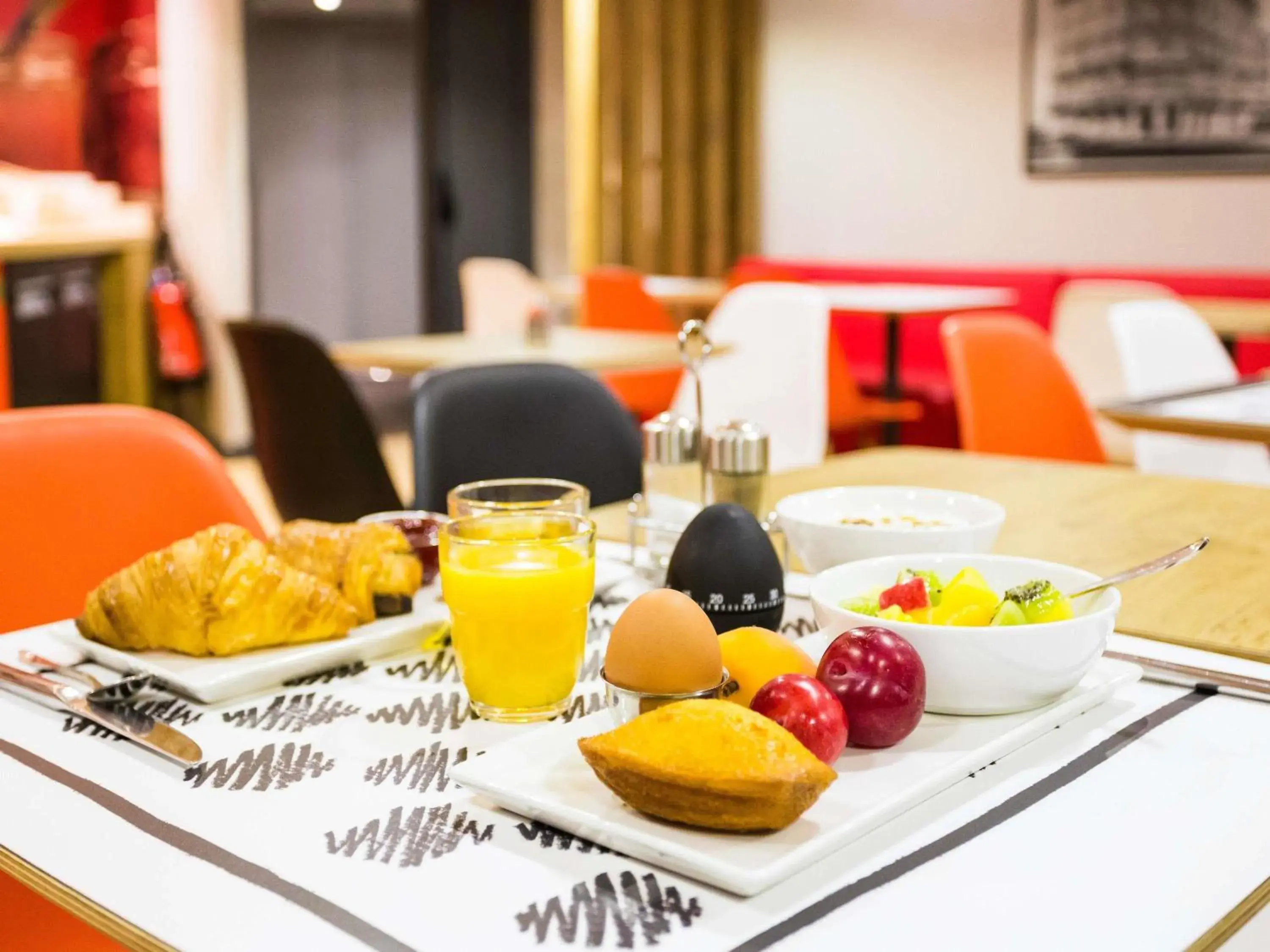 Breakfast in ibis Bordeaux Centre Gare Saint Jean Euratlantique Breakfast in ibis Bordeaux Centre Gare Saint Jean Euratlantique