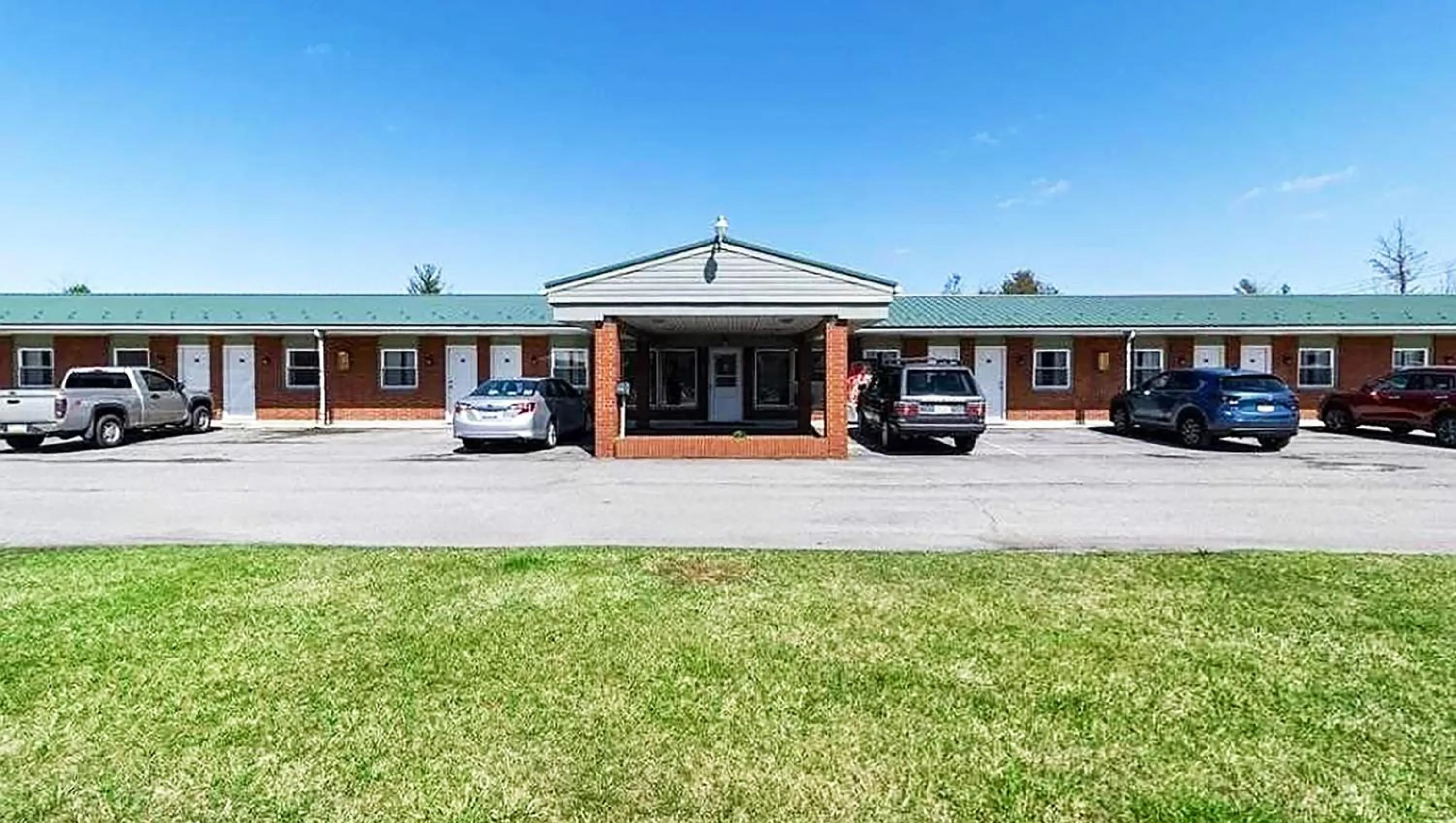 Property building in Best Travel Inn Philipsburg