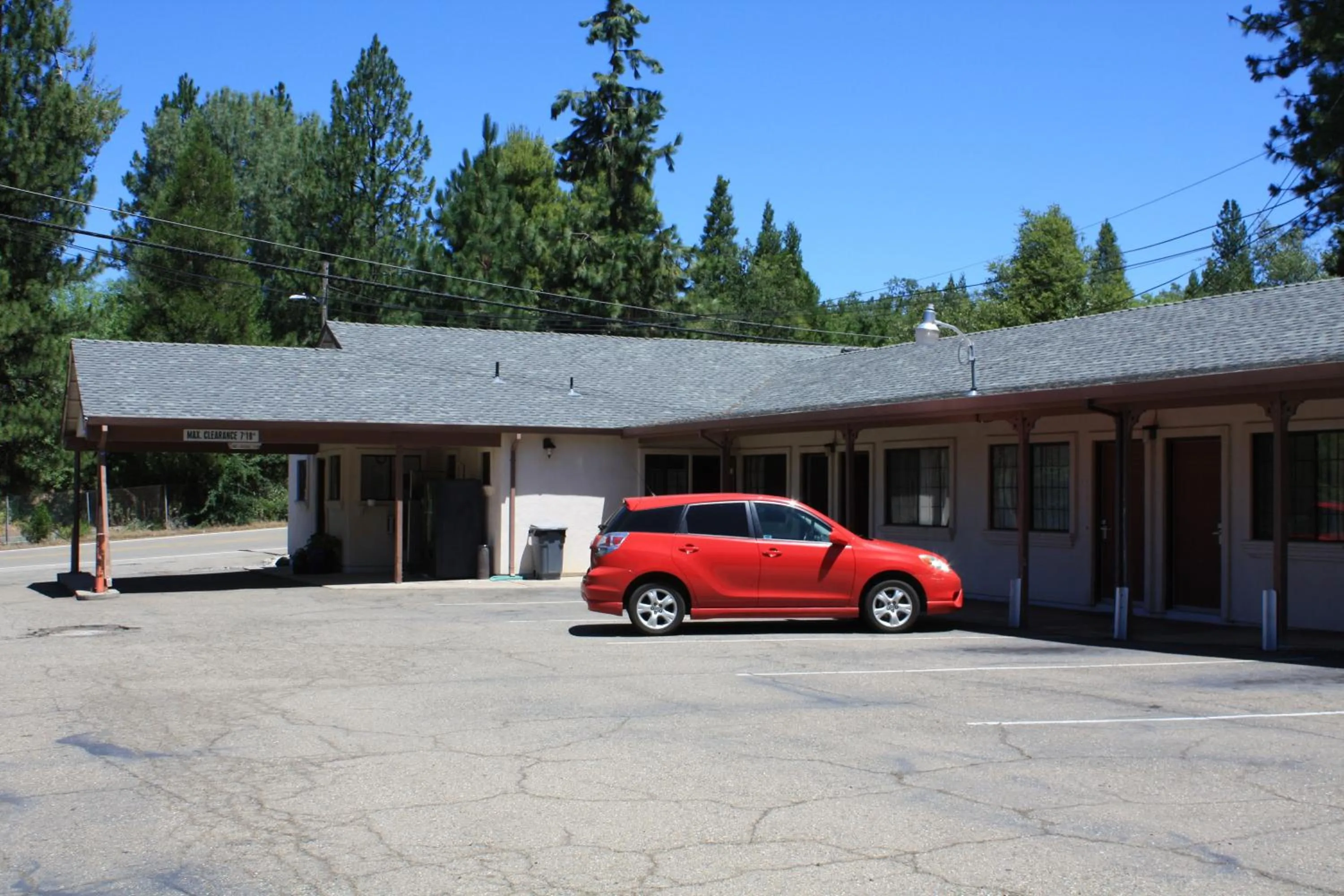 Facade/entrance in Mother Lode Motel