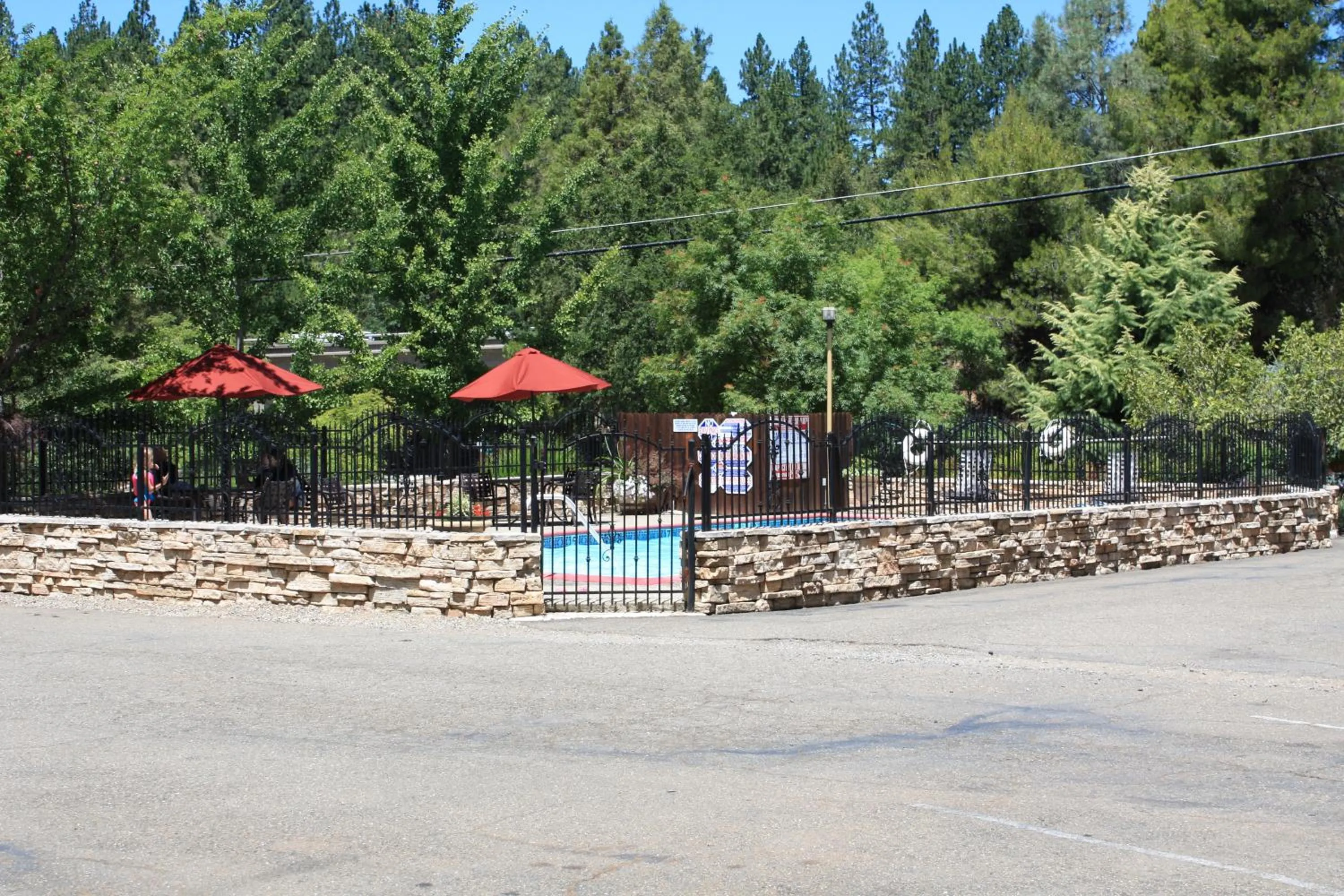 Day in Mother Lode Motel