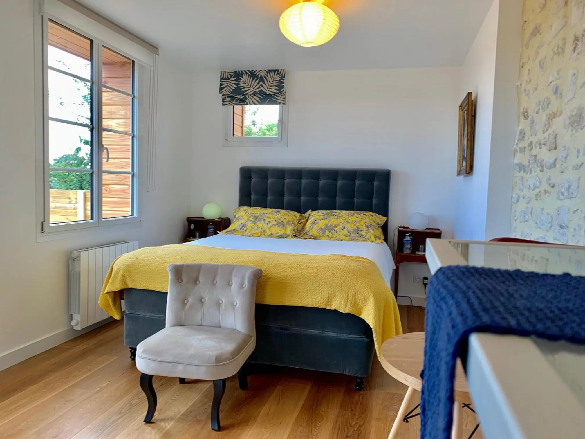 Bed in Villa kahlo Omaha Beach