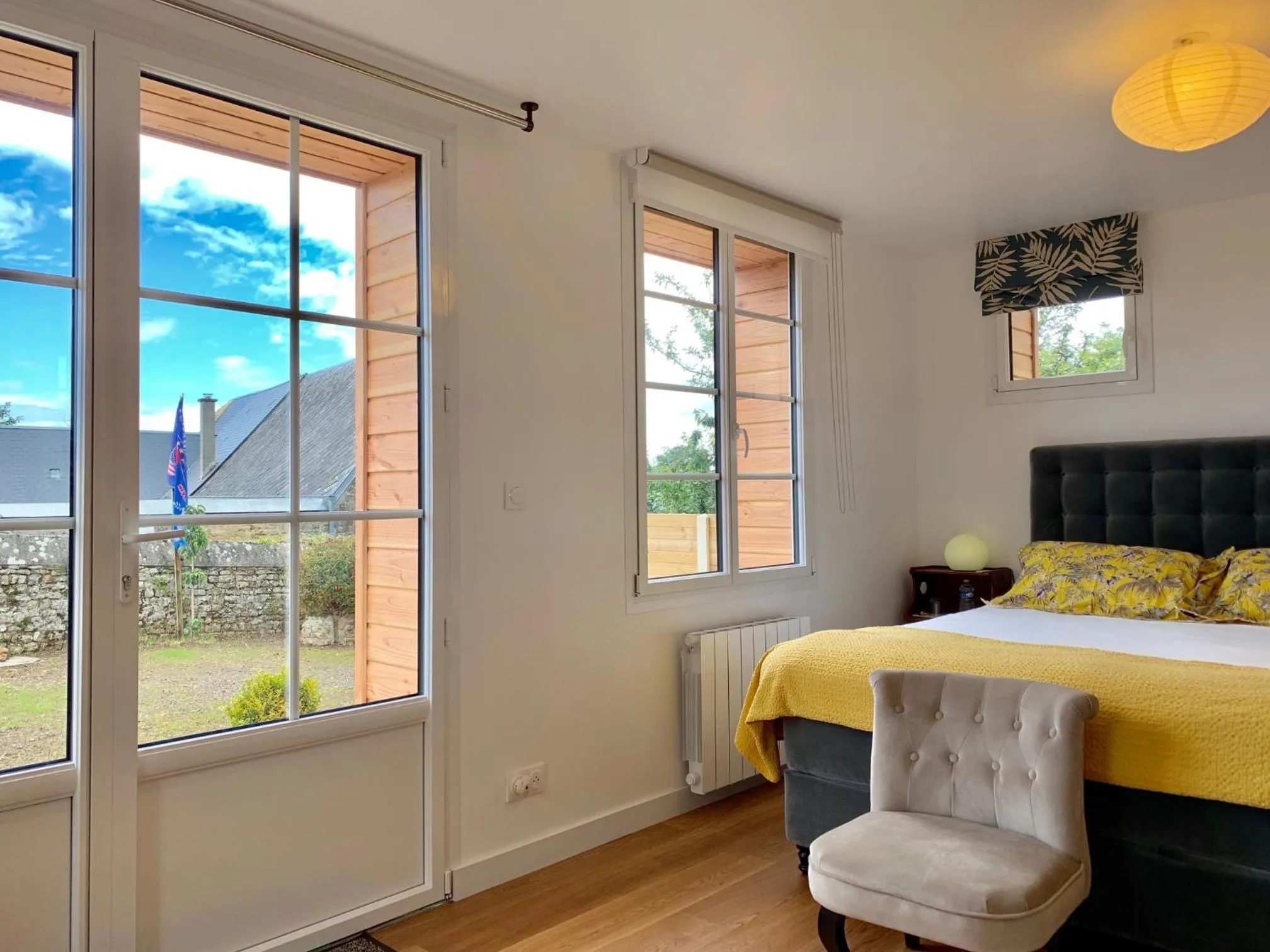 Bed in Villa kahlo Omaha Beach