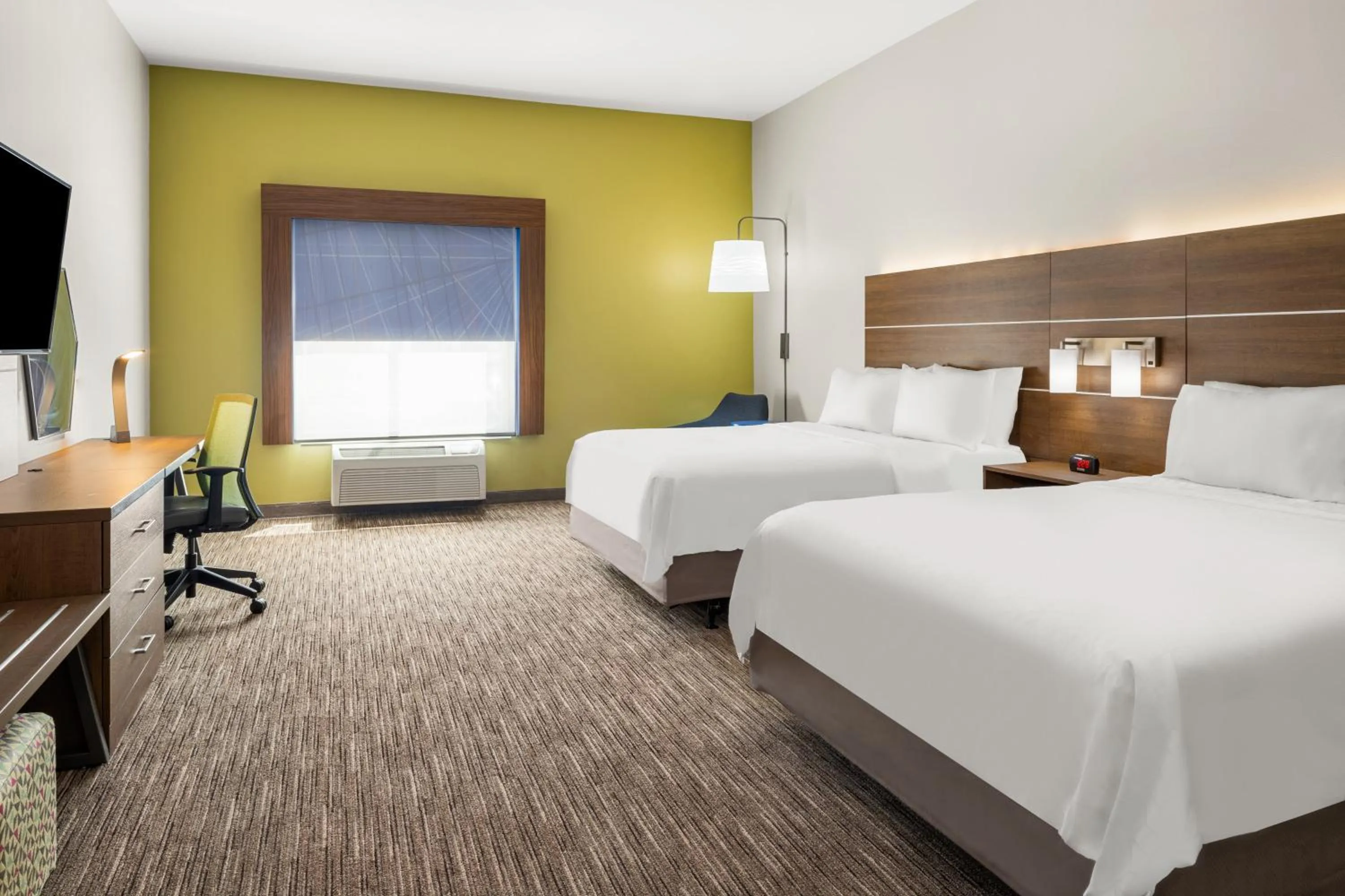 Photo of the whole room, Bed in Holiday Inn Express & Suites Graham by IHG