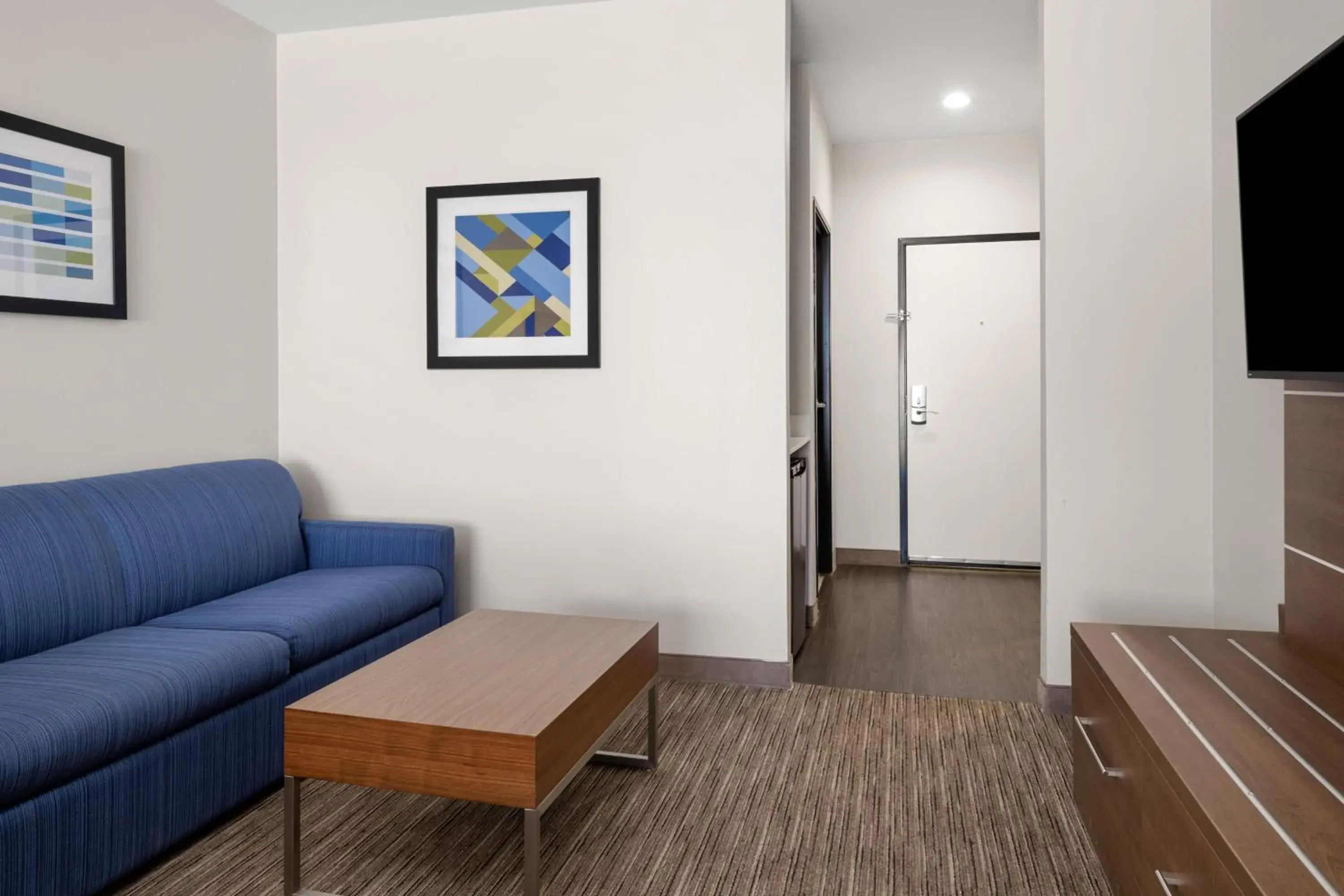 Photo of the whole room in Holiday Inn Express & Suites Graham by IHG Photo of the whole room in Holiday Inn Express & Suites Graham by IHG