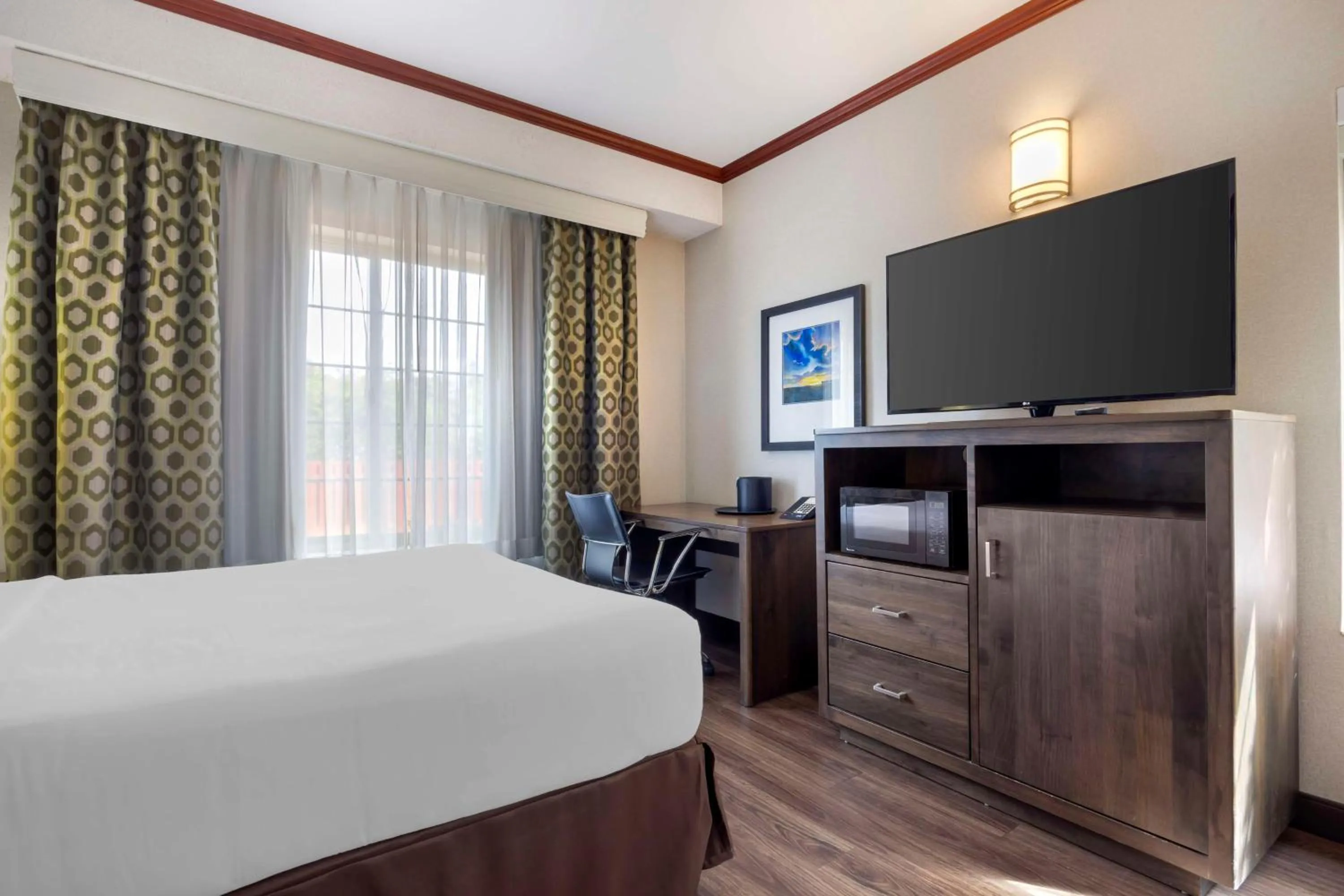Bedroom, Bed in Best Western Plus Northwind Inn & Suites