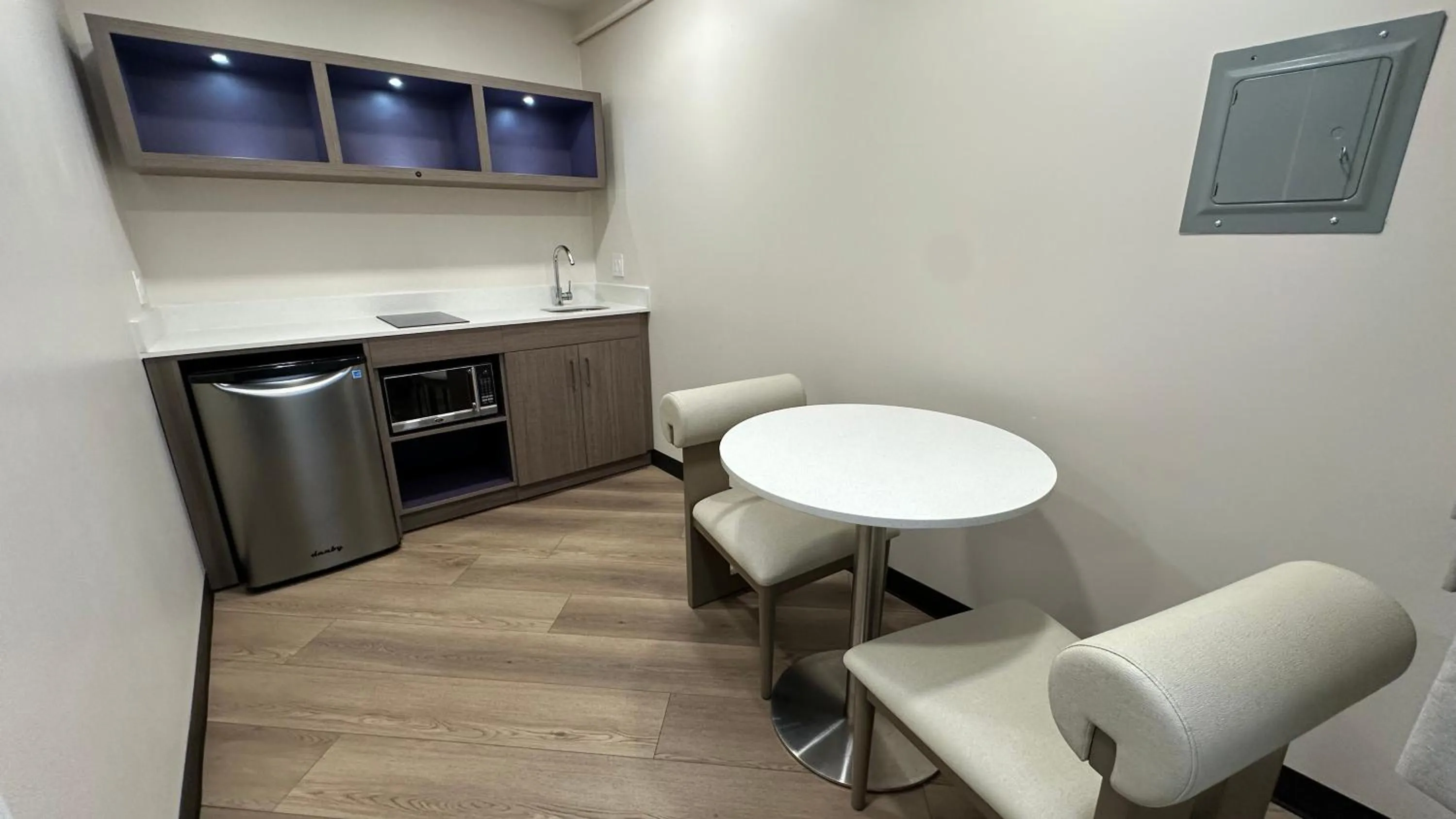 Costa Mesa Inn - Newport Beach Area