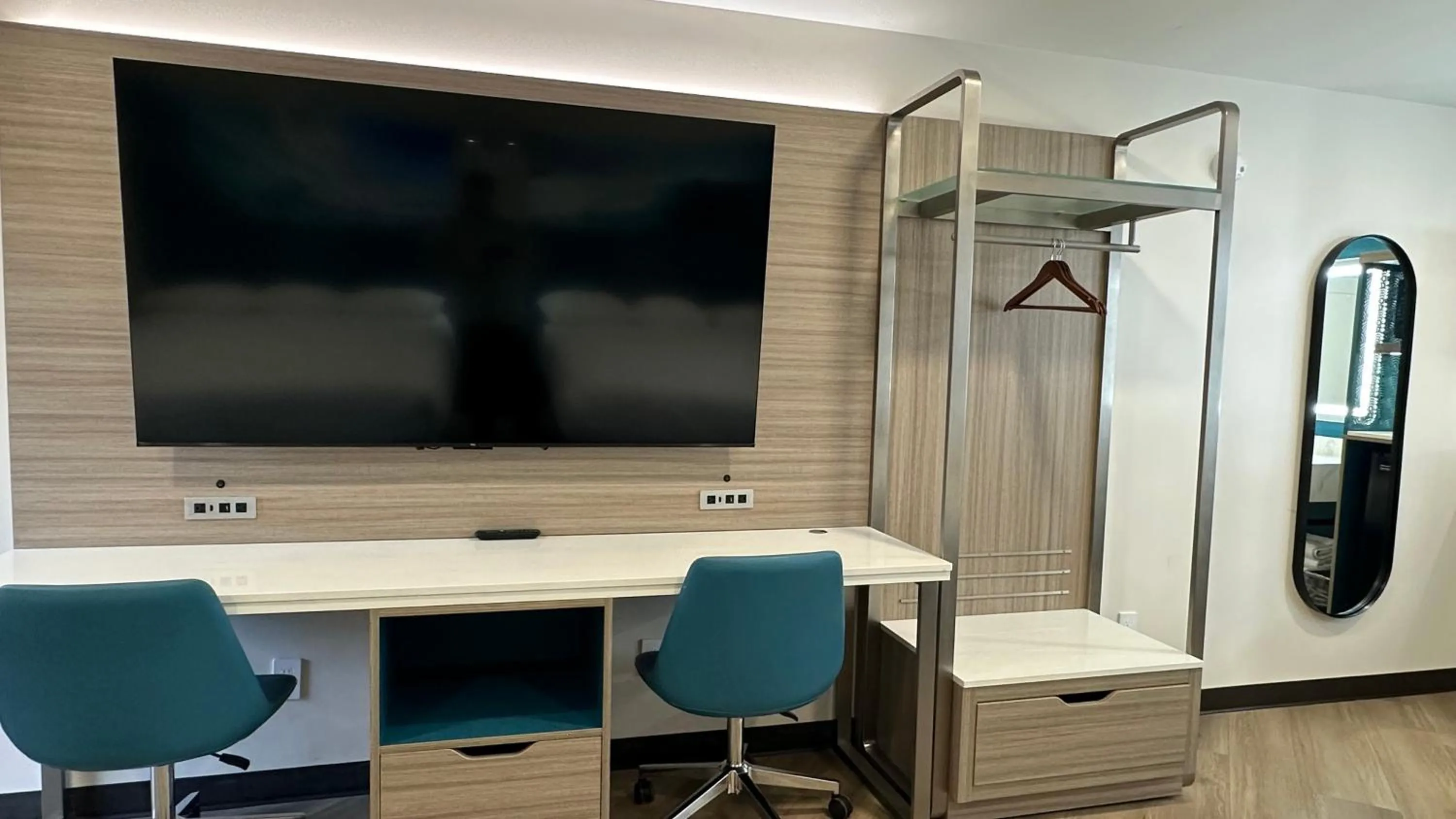 Costa Mesa Inn - Newport Beach Area