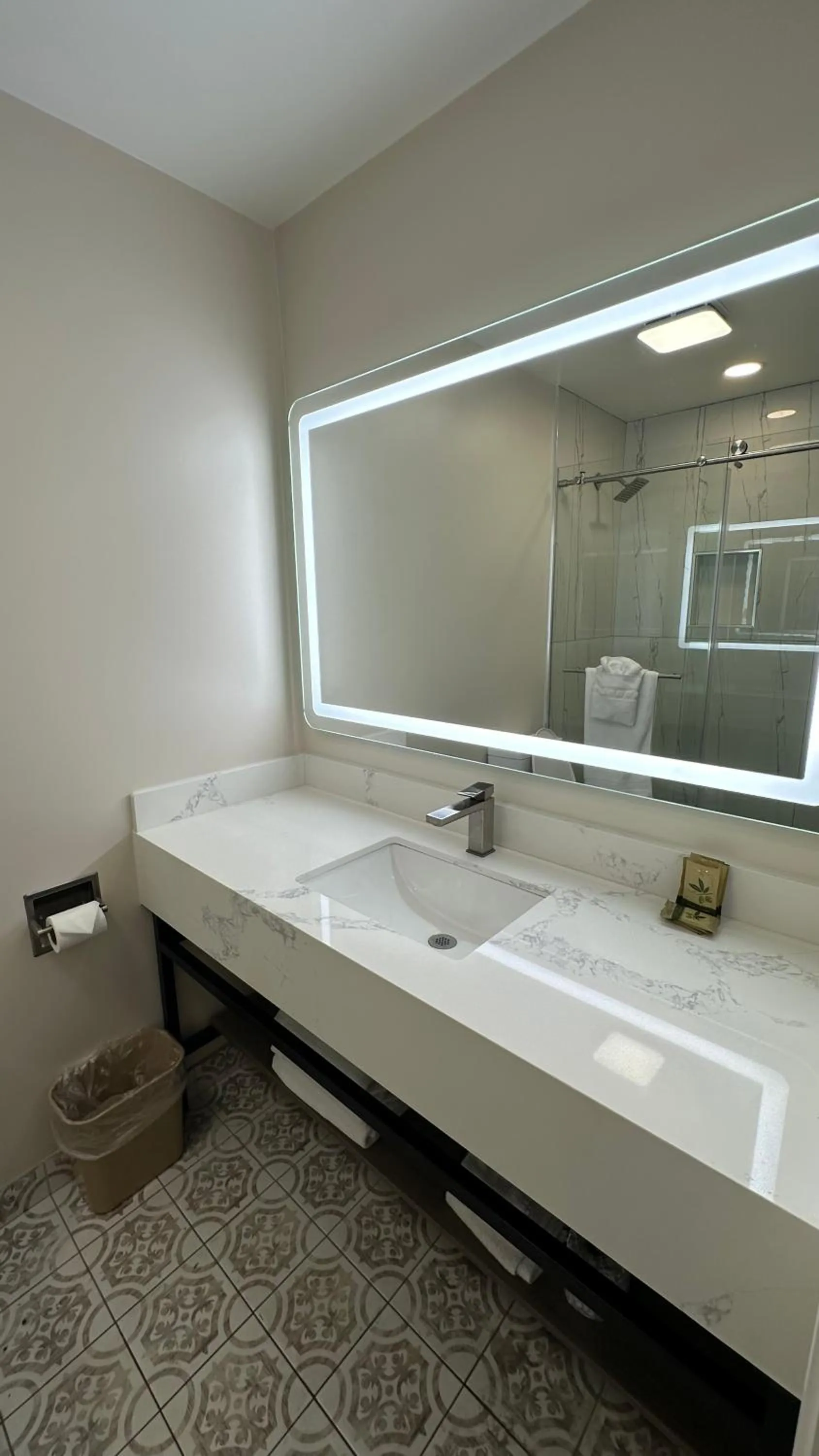 Costa Mesa Inn - Newport Beach Area