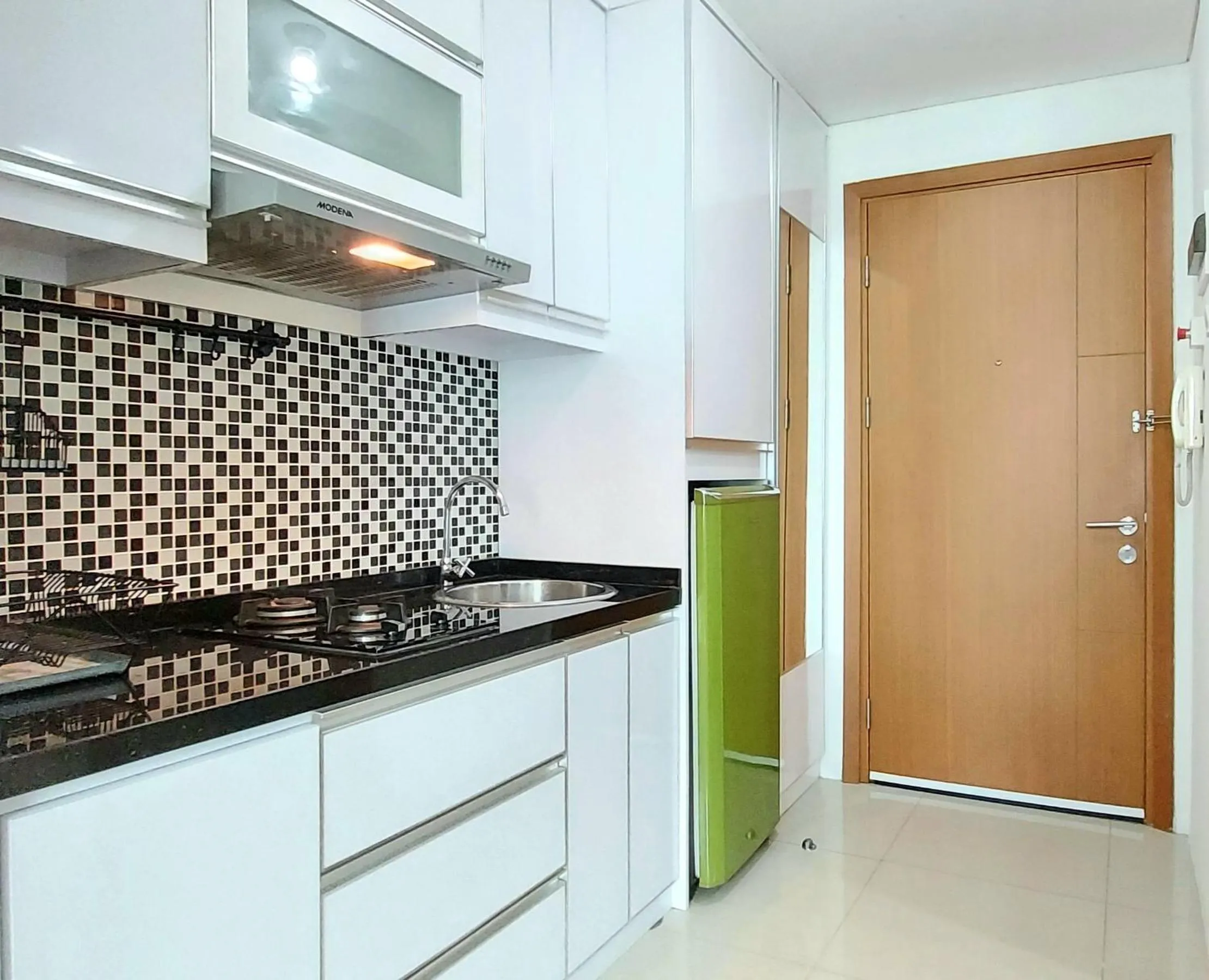 Kitchen or kitchenette in Woodland Park Residence-Relaxed and Friendly