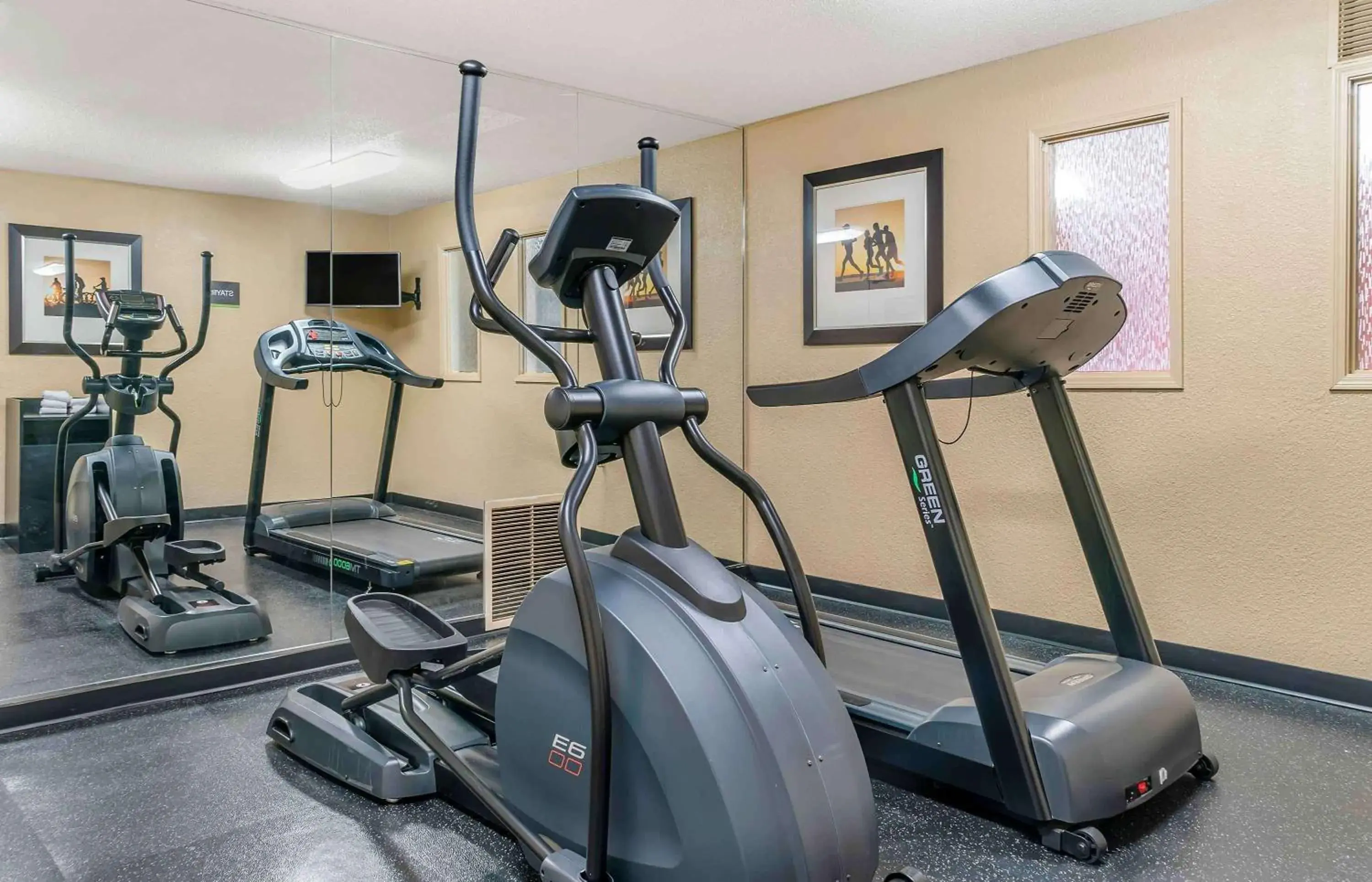 Fitness centre/facilities in Extended Stay America Select Suites - Detroit - Ann Arbor - University South Fitness centre/facilities in Extended Stay America Select Suites - Detroit - Ann Arbor - University South