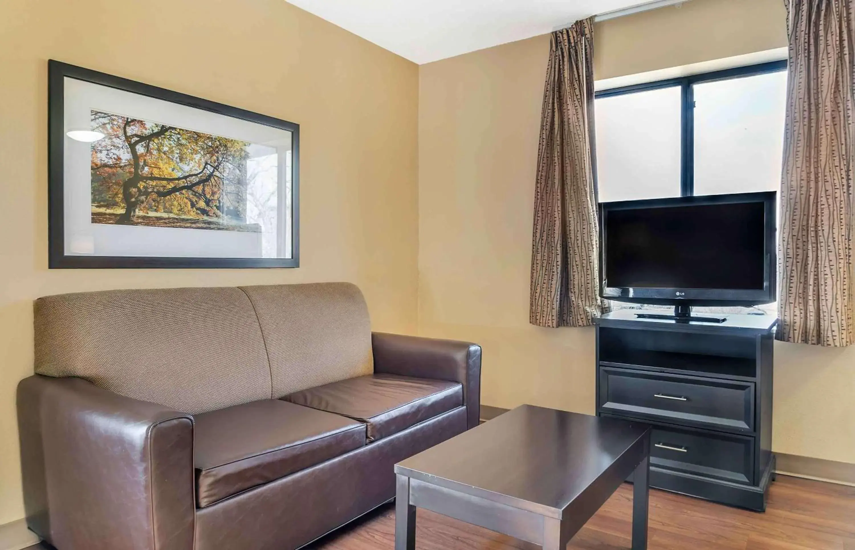 Bedroom in Extended Stay America Select Suites - Detroit - Ann Arbor - University South Bedroom in Extended Stay America Select Suites - Detroit - Ann Arbor - University South