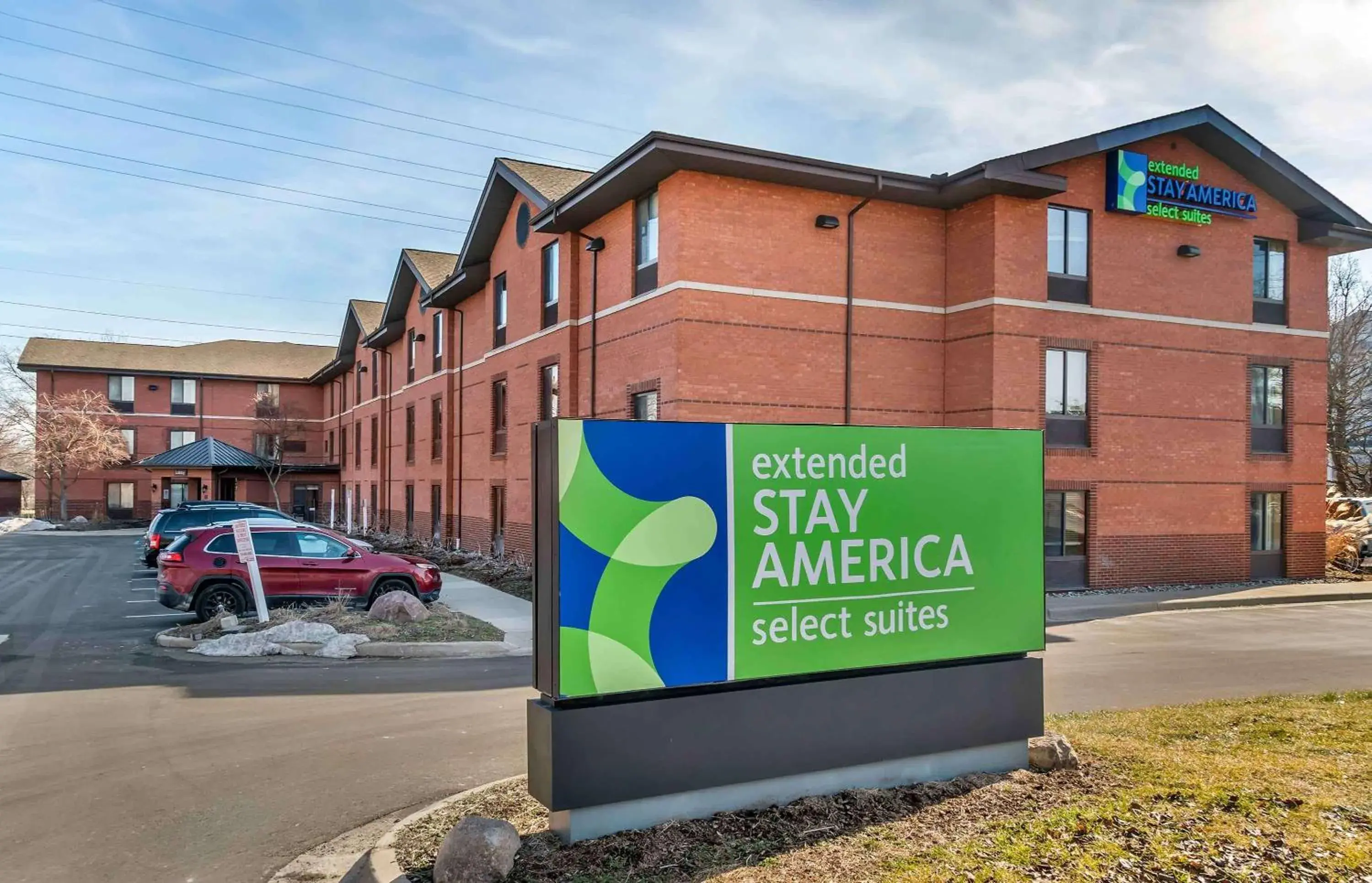 Property building in Extended Stay America Select Suites - Detroit - Ann Arbor - University South Property building in Extended Stay America Select Suites - Detroit - Ann Arbor - University South