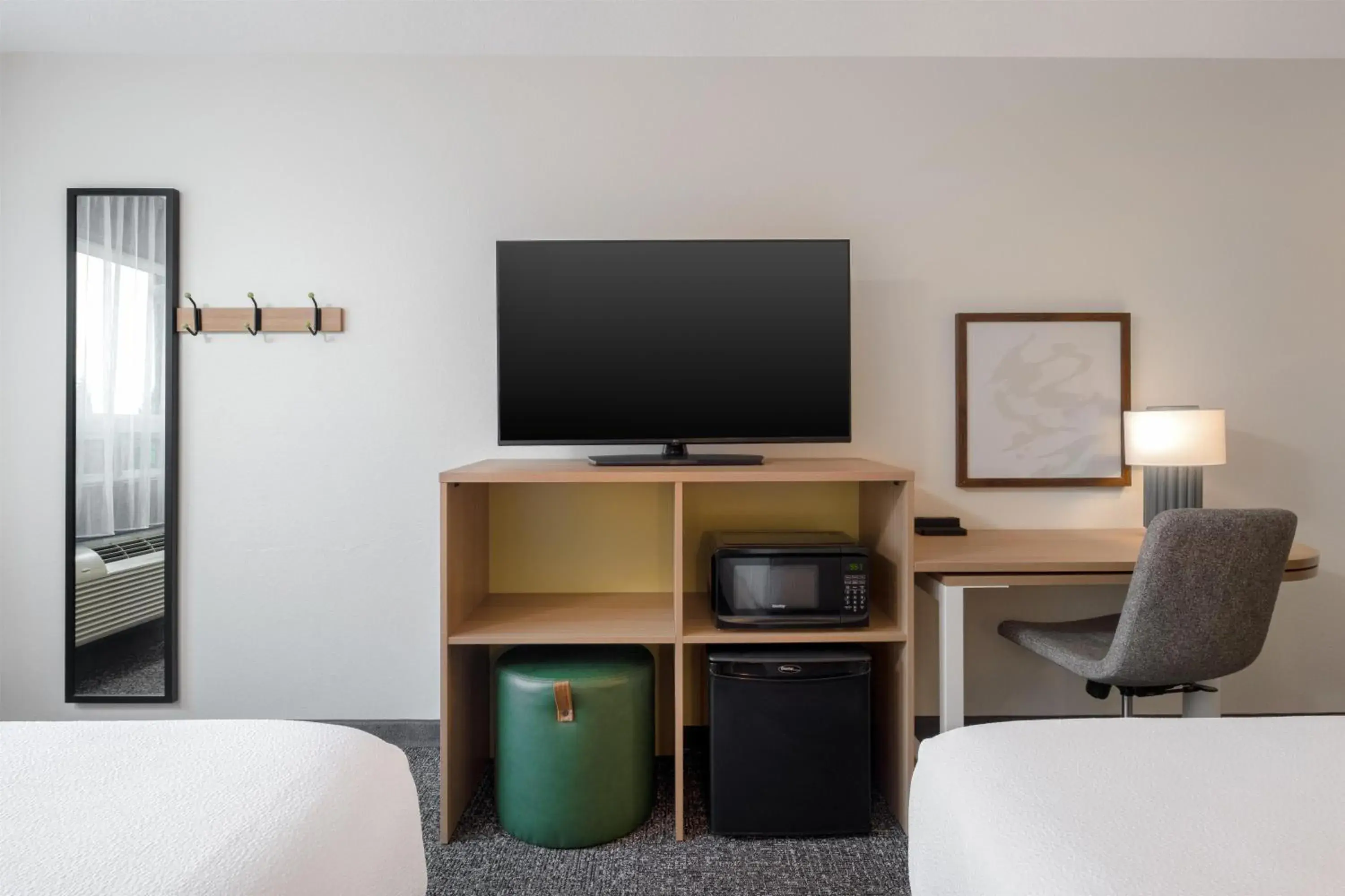 Bed in Spark by Hilton Springfield Eugene Bed in Spark by Hilton Springfield Eugene