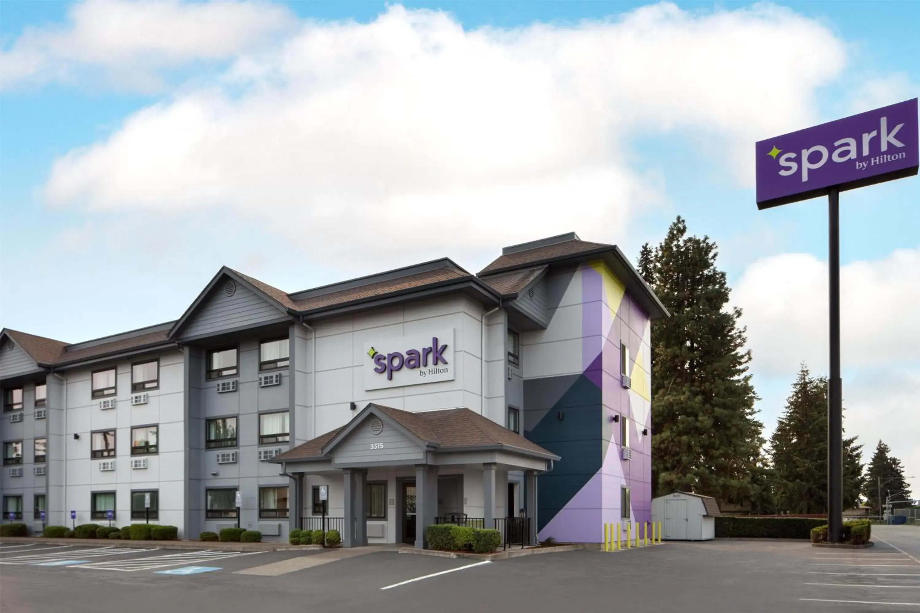 Property building in Spark by Hilton Springfield Eugene Property building in Spark by Hilton Springfield Eugene
