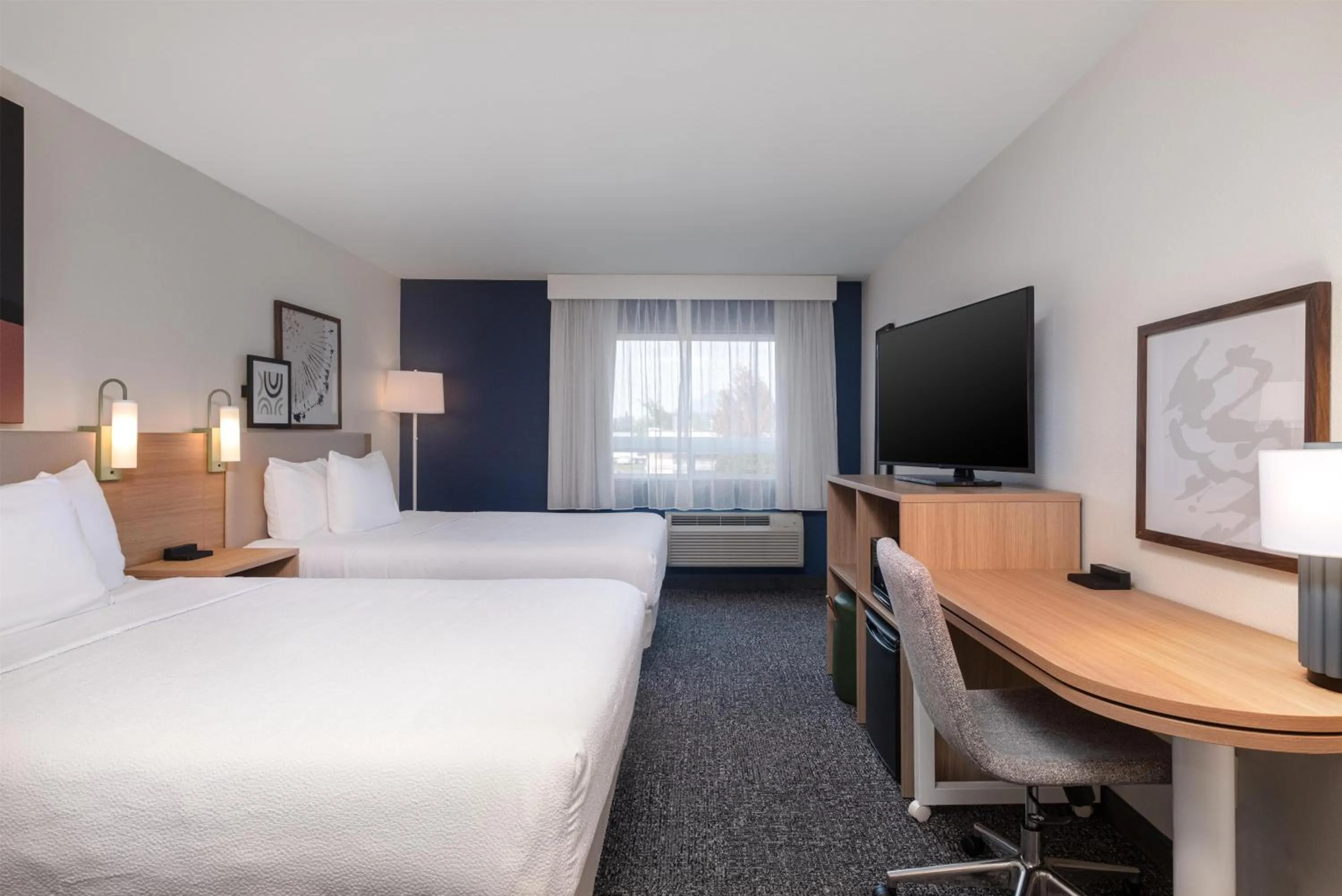 Bed in Spark by Hilton Springfield Eugene