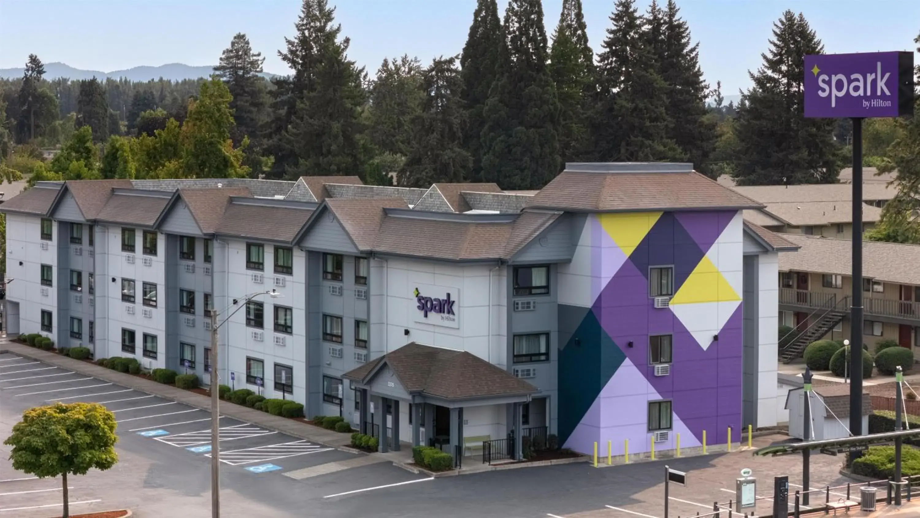 Property building in Spark by Hilton Springfield Eugene Property building in Spark by Hilton Springfield Eugene