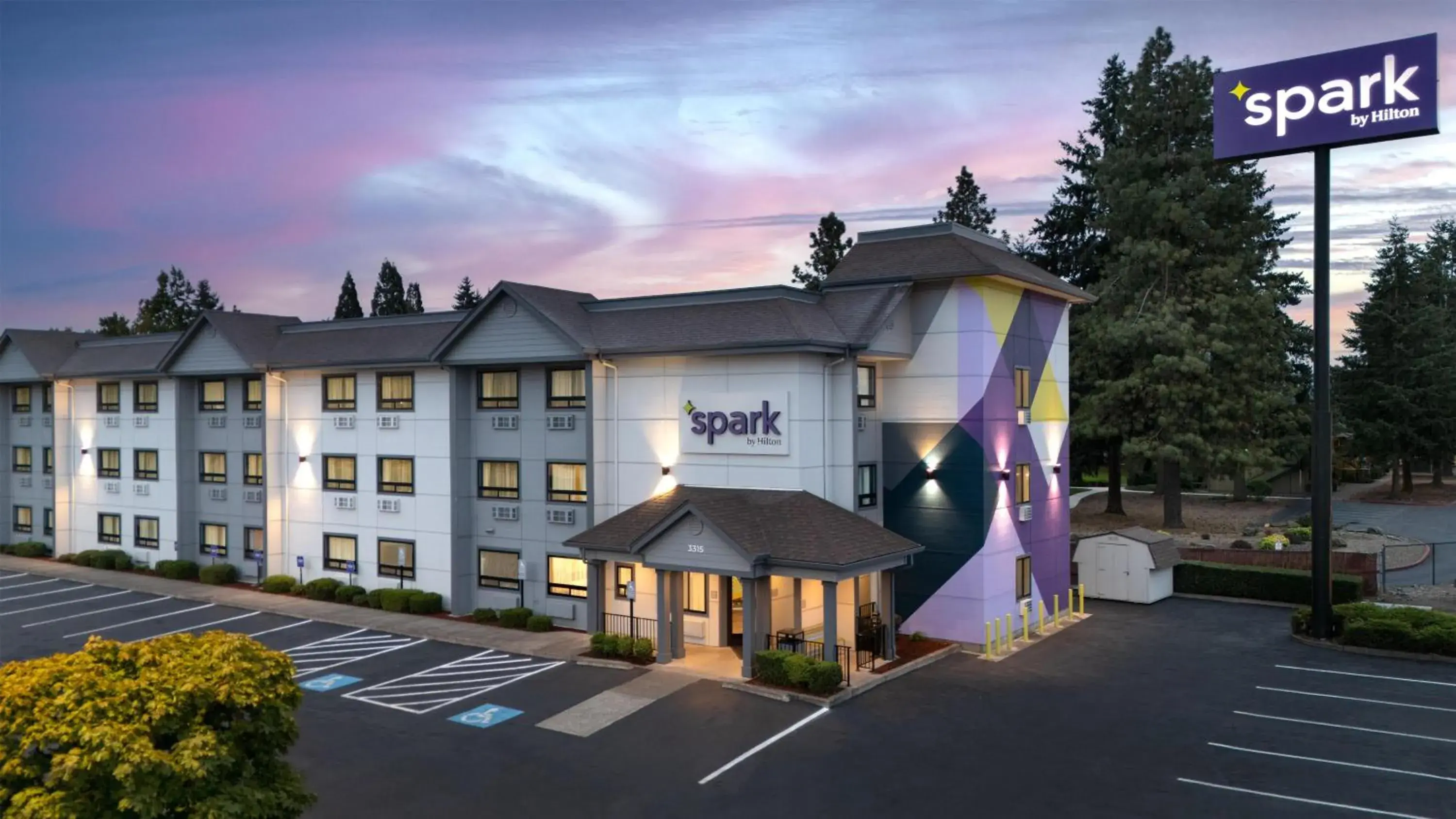 Property building in Spark by Hilton Springfield Eugene Property building in Spark by Hilton Springfield Eugene