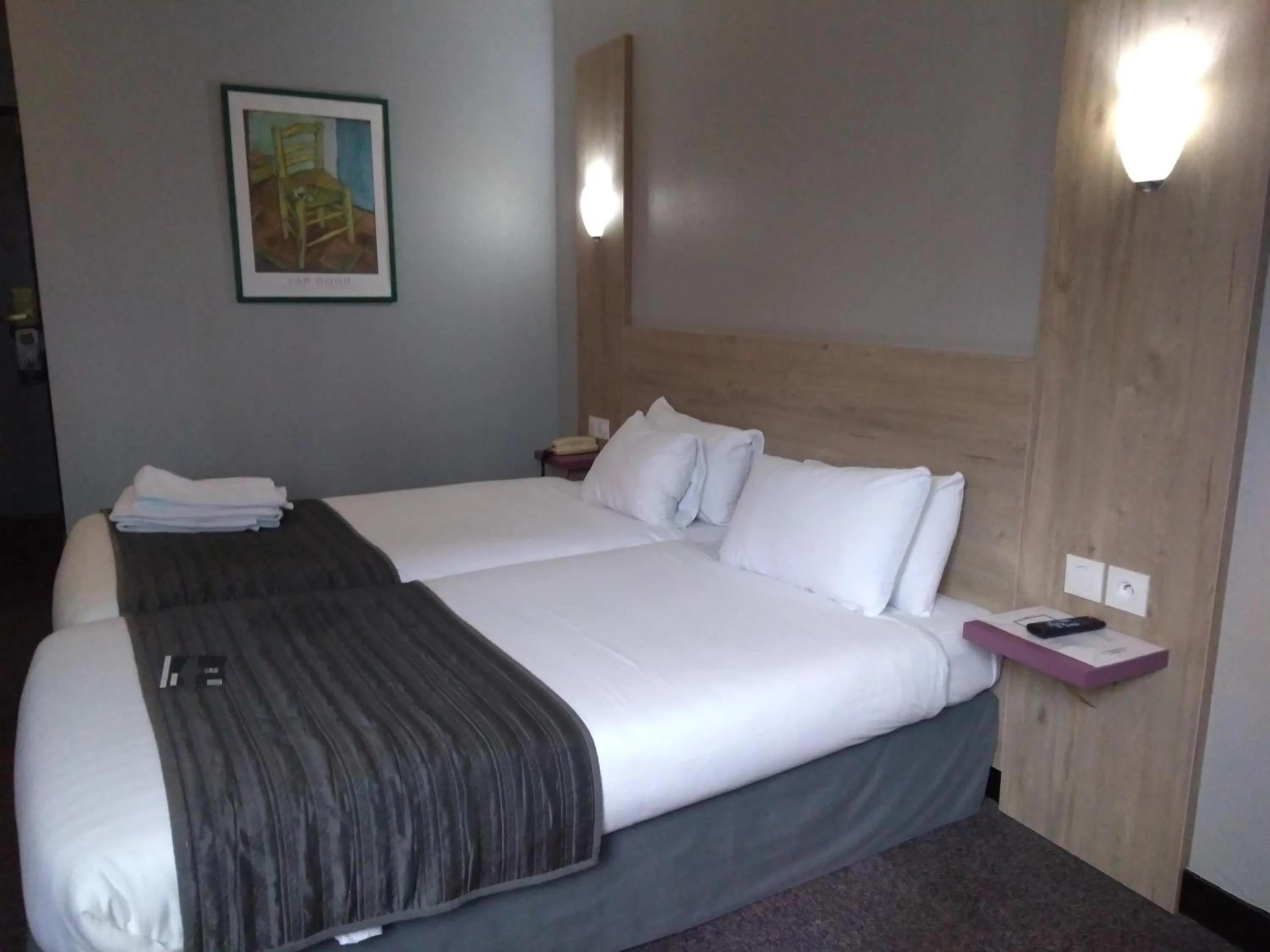 Bed in Kyriad Saint Fargeau Ponthierry - Apollonia