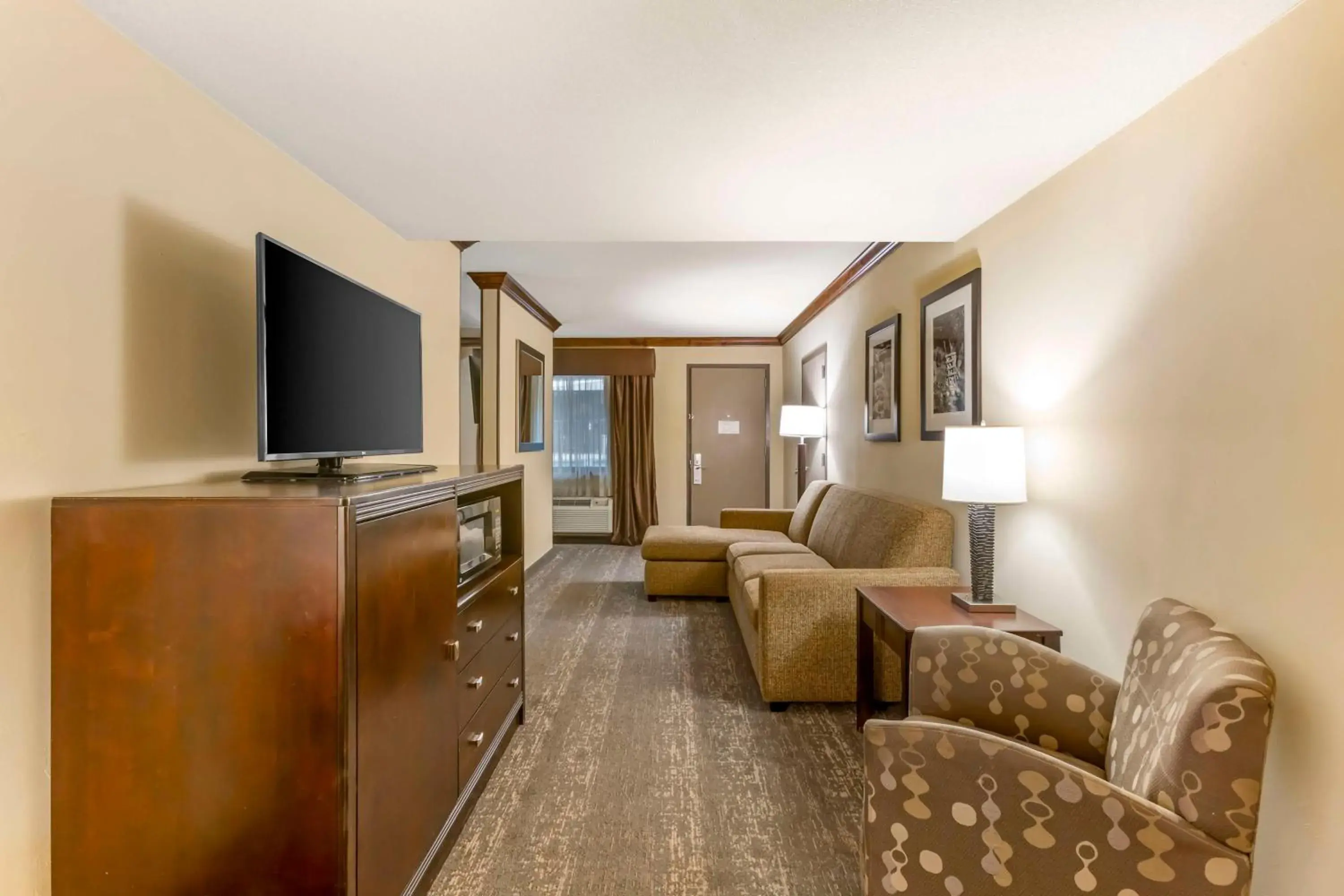 Bedroom in Best Western Plus Raton Hotel Bedroom in Best Western Plus Raton Hotel