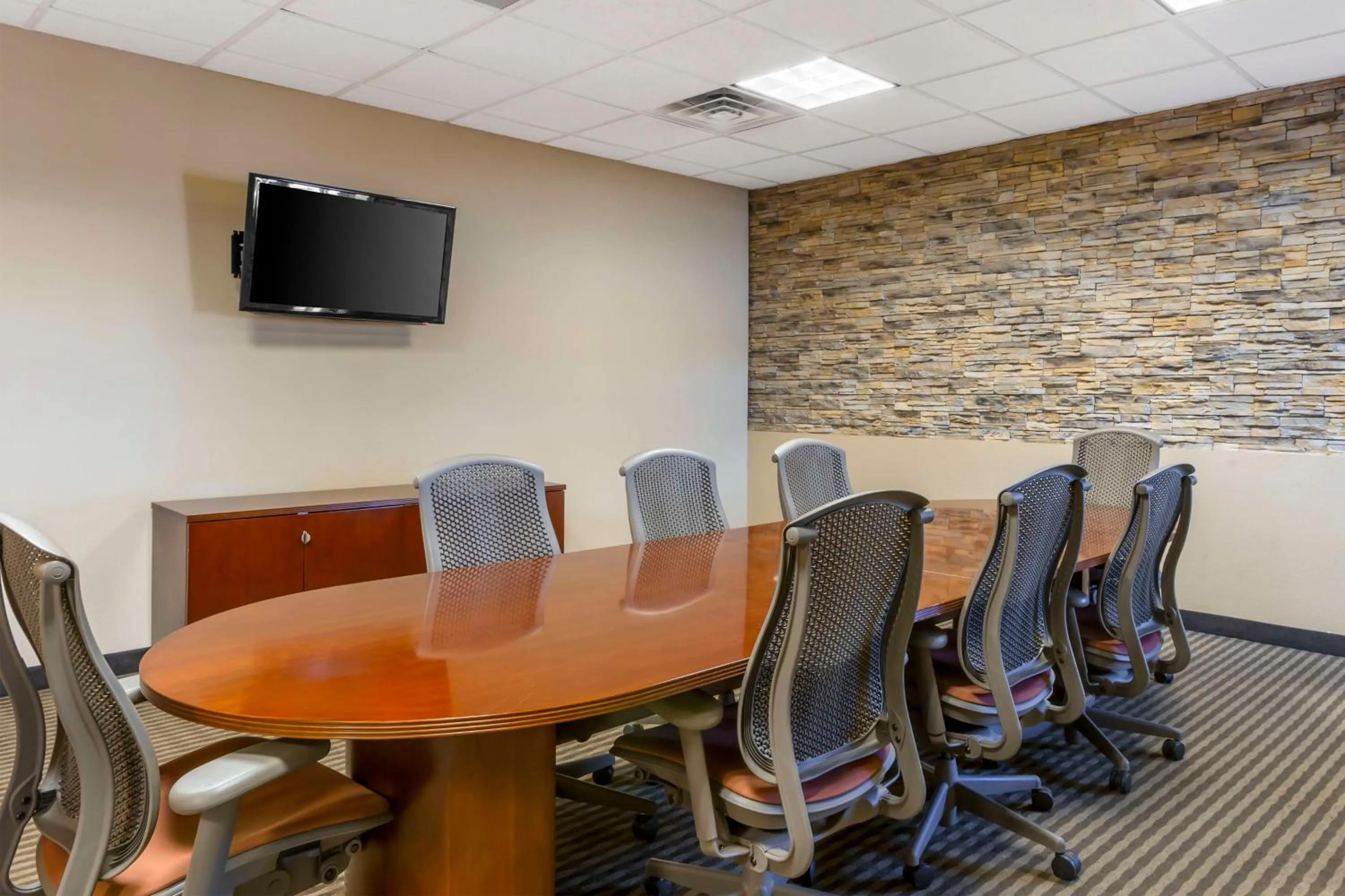 Meeting/conference room in Best Western Plus Raton Hotel