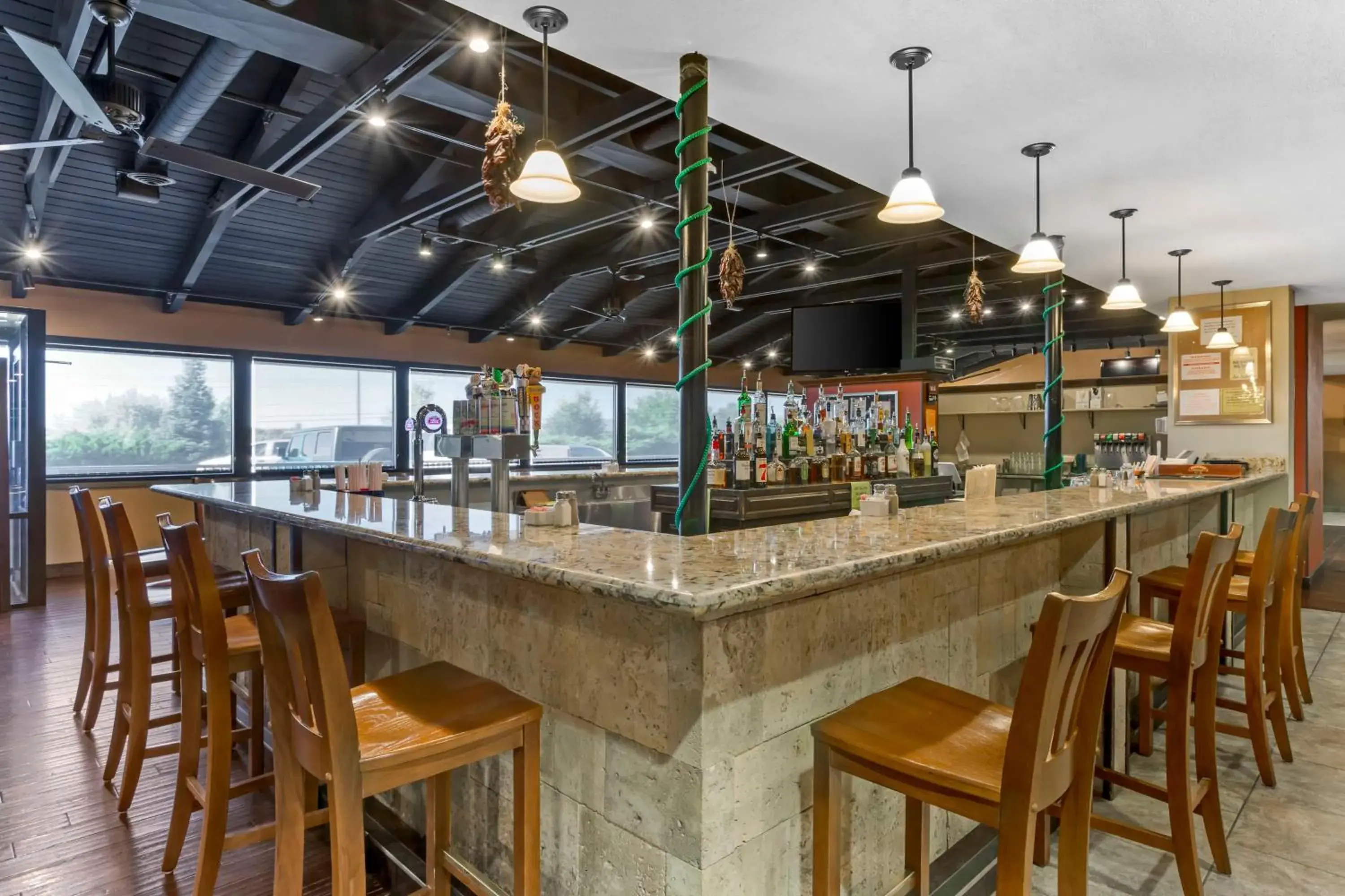 Lounge or bar in Best Western Plus Raton Hotel Lounge or bar in Best Western Plus Raton Hotel