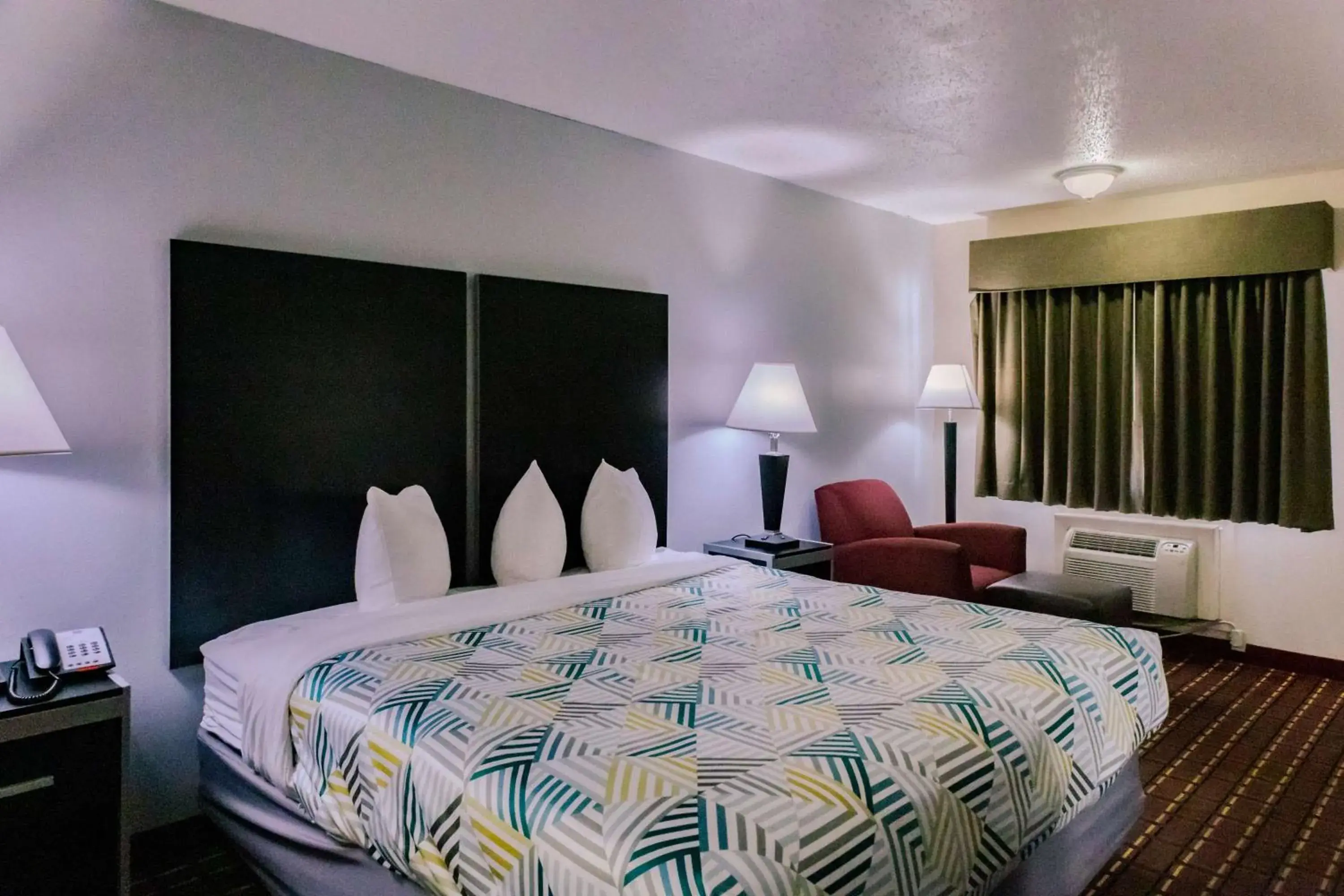 Bedroom, Bed in Motel 6 Nacogdoches, TX Bedroom, Bed in Motel 6 Nacogdoches, TX