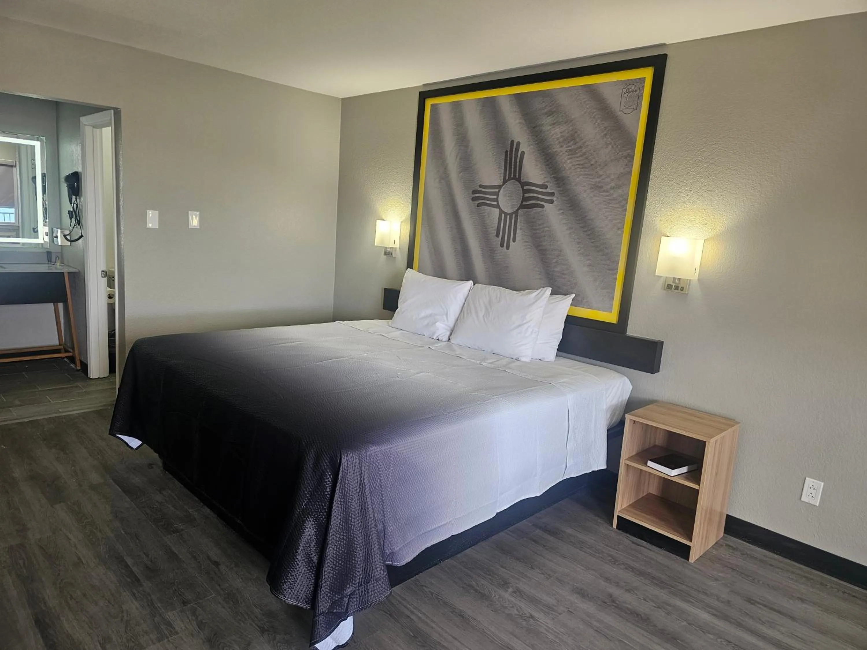 Bedroom, Bed in Super 8 by Wyndham Hobbs