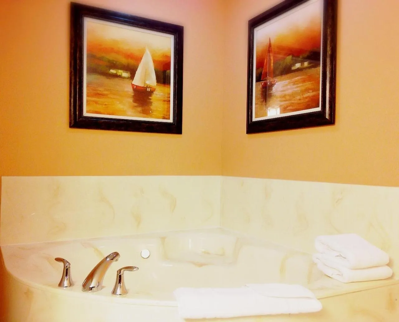 GrandStay Hotel & Suites Downtown Sheboygan