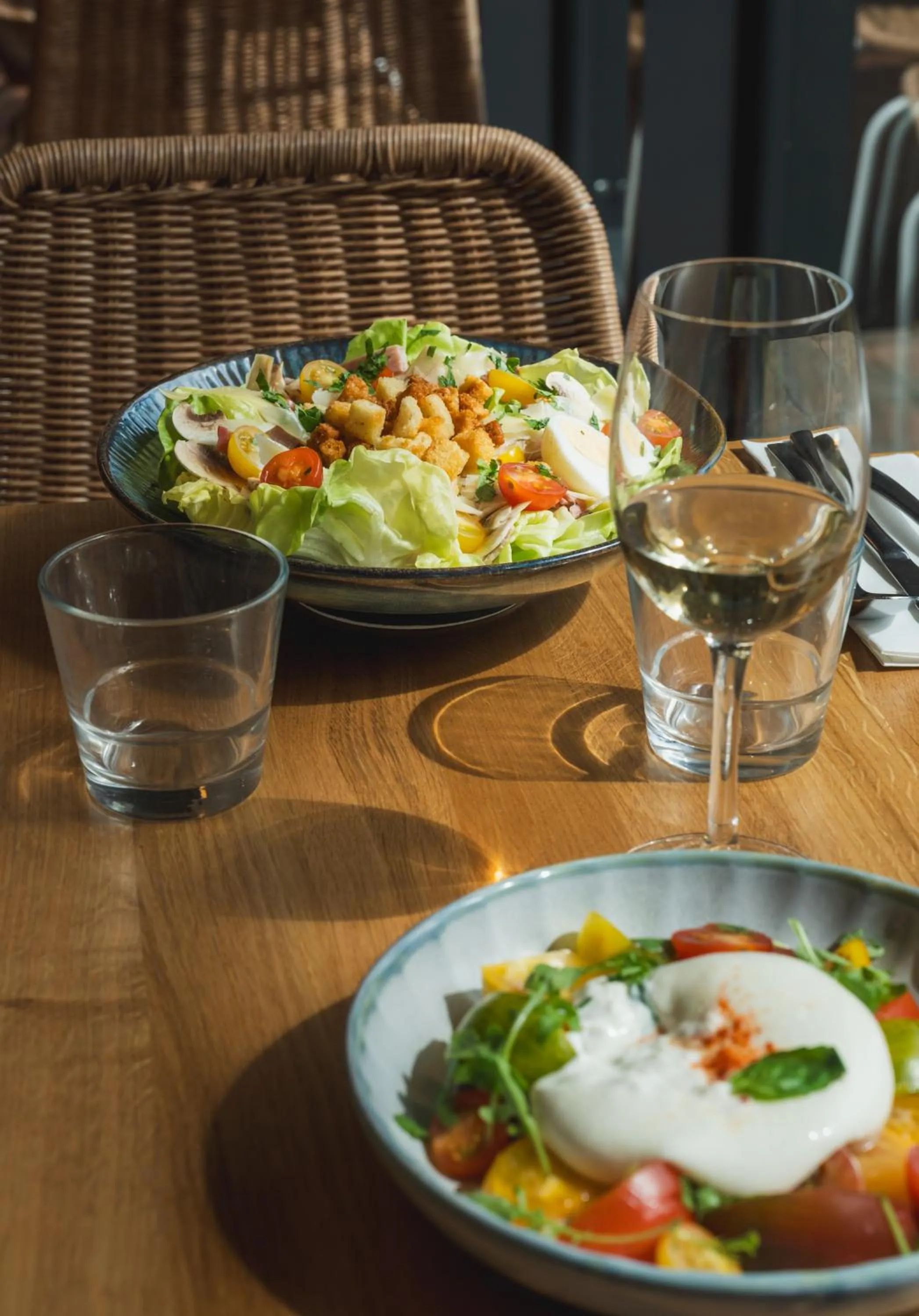 Restaurant/places to eat in Mercure Paris Gare Montparnasse TGV