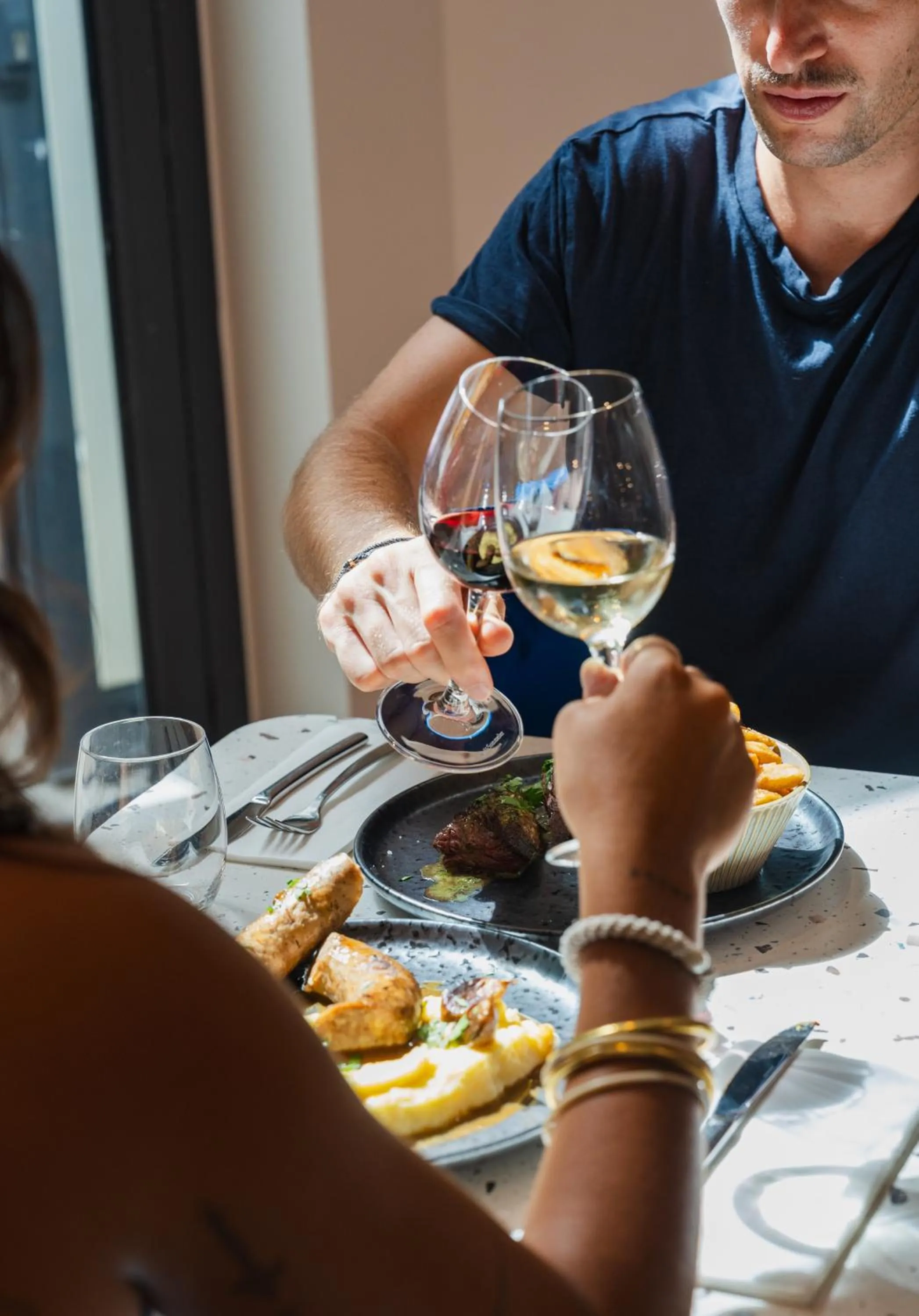 Restaurant/places to eat in Mercure Paris Gare Montparnasse TGV