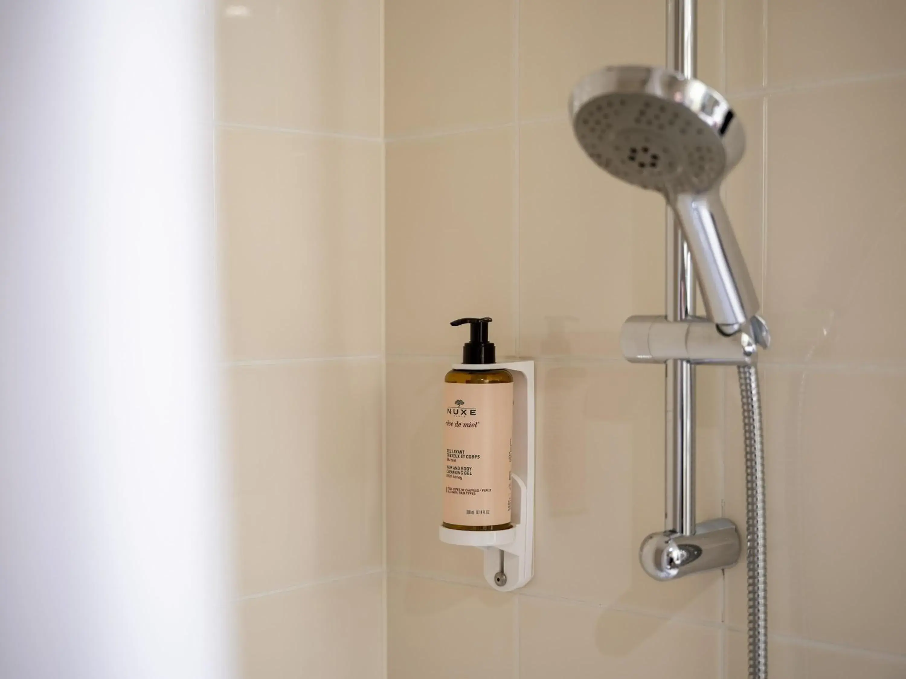 Bedroom in Mercure Paris Gare Montparnasse TGV Bedroom in Mercure Paris Gare Montparnasse TGV