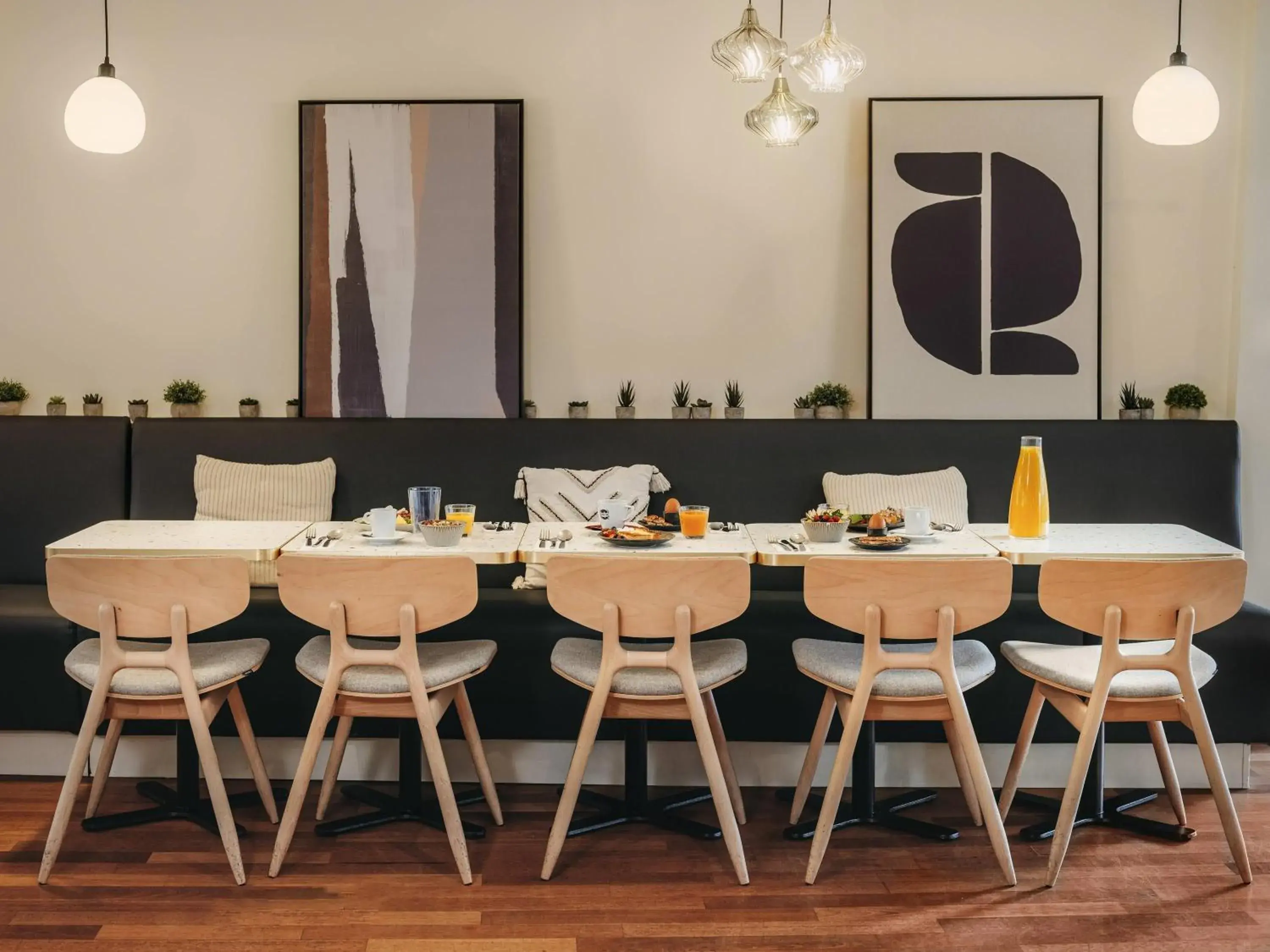 Breakfast in Mercure Paris Gare Montparnasse TGV Breakfast in Mercure Paris Gare Montparnasse TGV